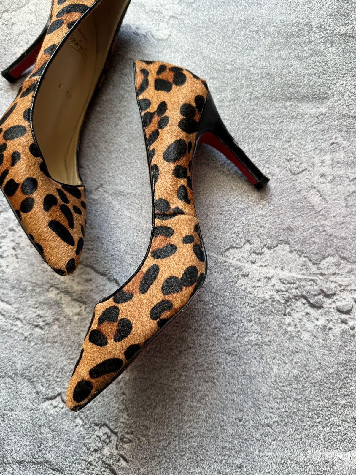 Christian Louboutin Christian Louboutin 37 leopard 🐆 heels 👠 shoes high Size US 7 / IT 37 - 7 Thumbnail