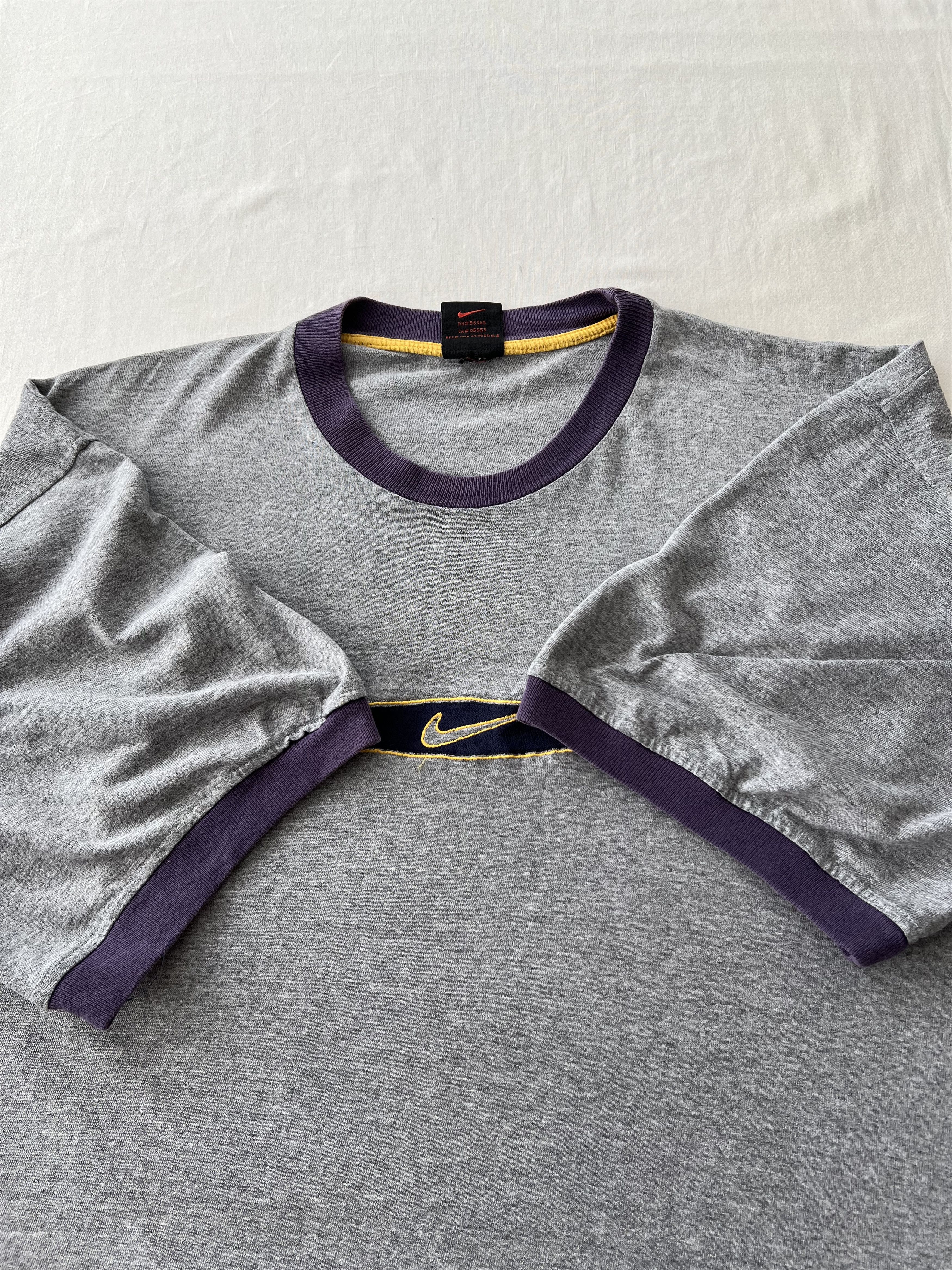 Nike Vintage 90s Nike Embroidered Logo Gray T-shirt Size US XL / EU 56 / 4 - 5 Thumbnail