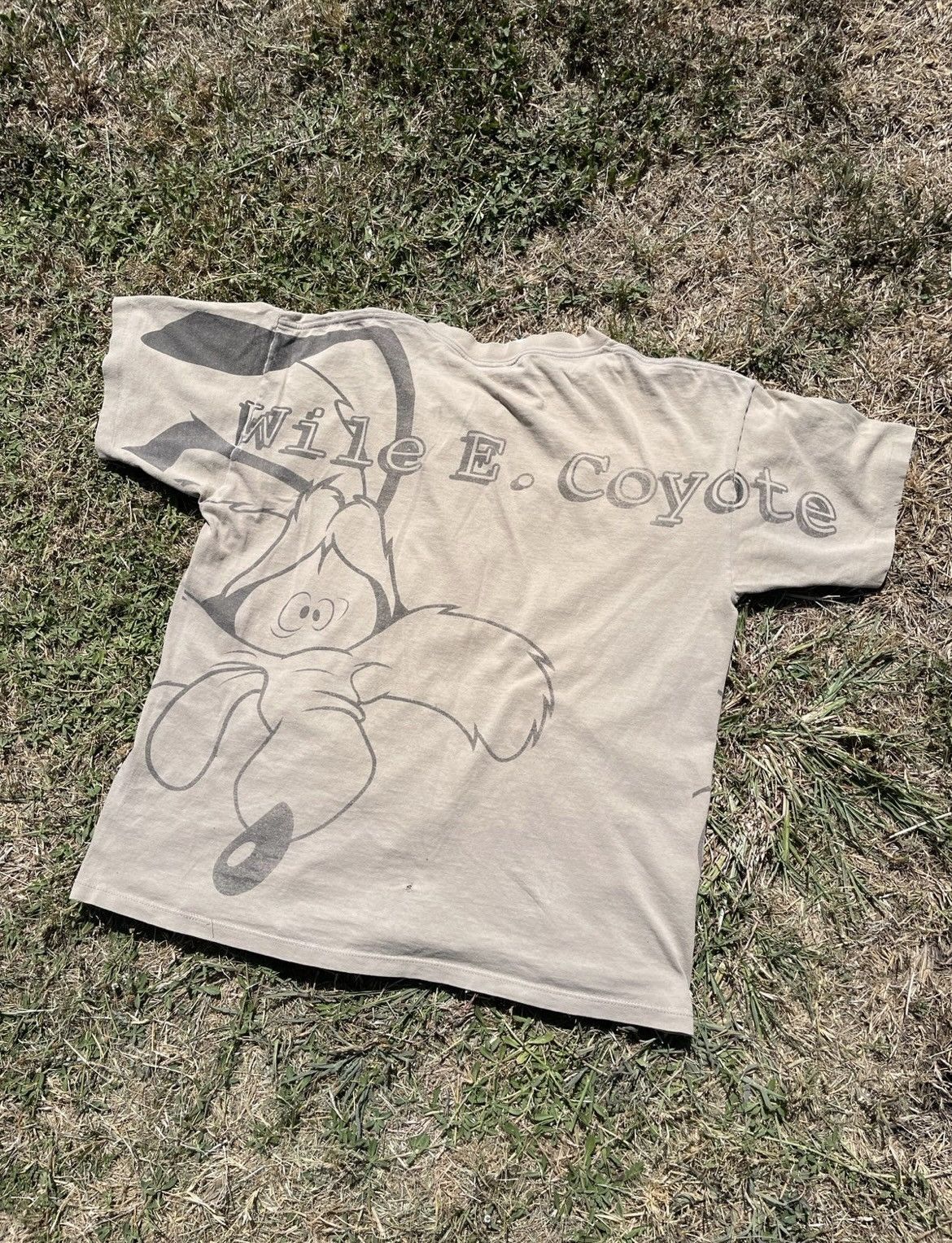 Cartoon Network × Vintage Vintage 90s Looney Tunes Wile E Coyote Shirt Size Large Size US L / EU 52-54 / 3 - 11 Thumbnail