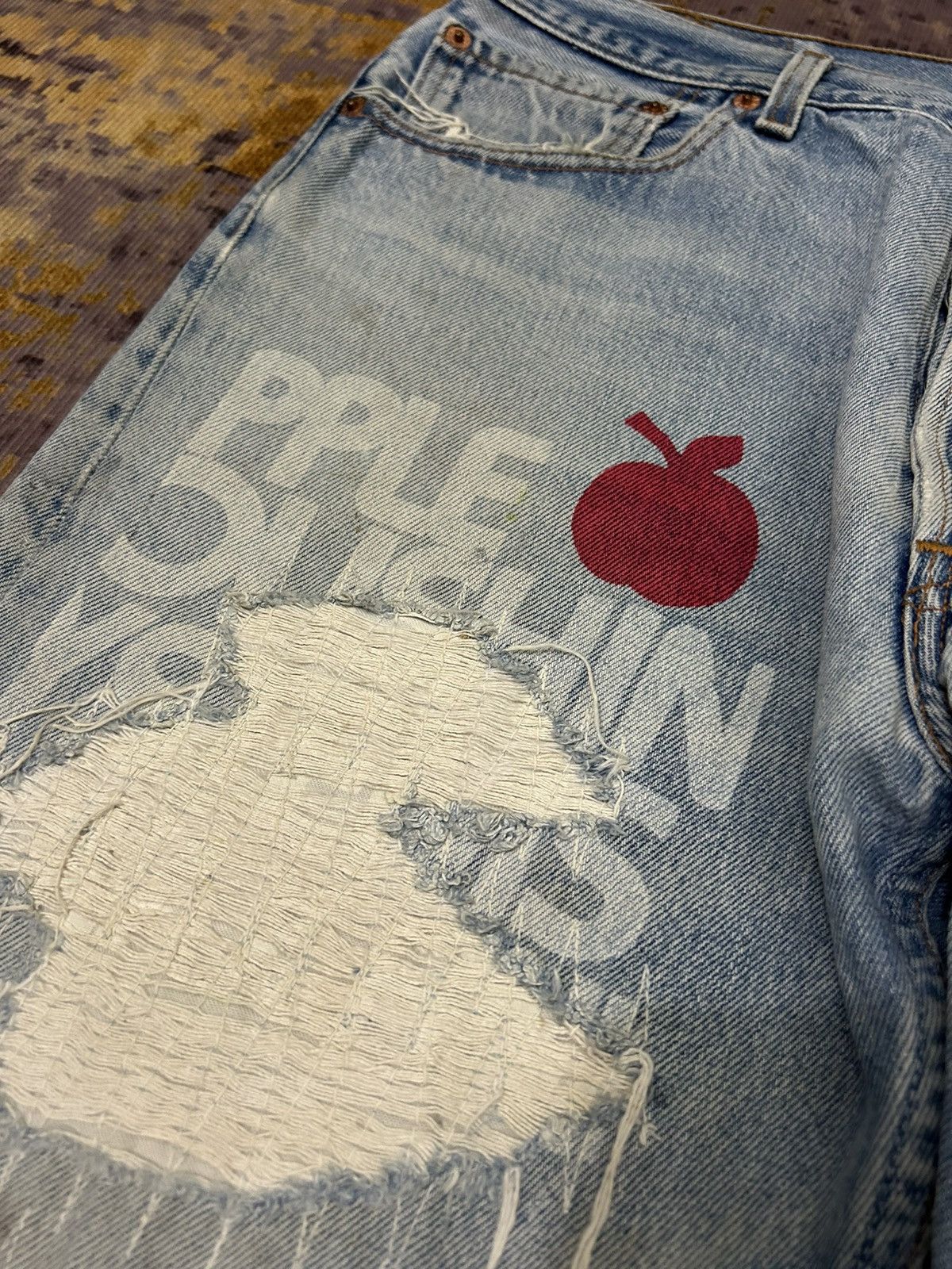 Levi's Vintage Clothing Vintage Levis 501XX Sample Rippert Gorilla Aplle Print Size US 33 - 9 Thumbnail