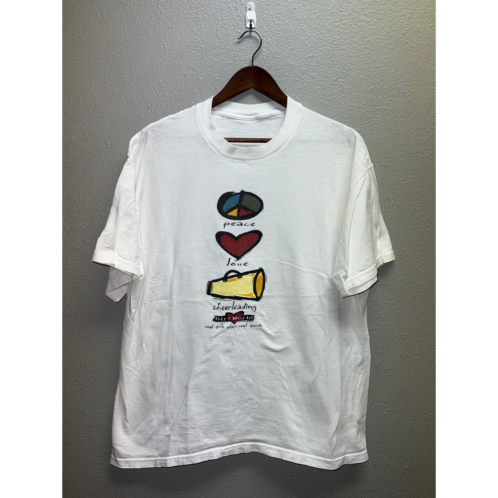 Vintage Vintage Girl World Shirt Peace Love Cheerleading Tee XL Size US XL / EU 56 / 4 - 1 Thumbnail