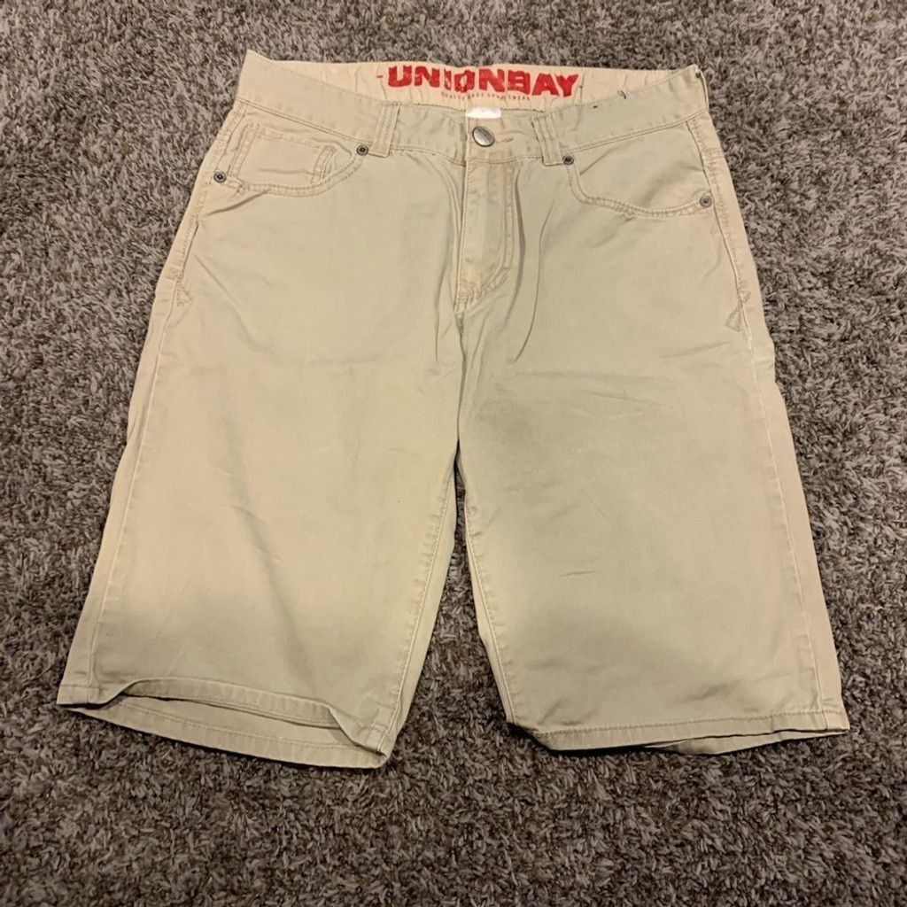 UNIONBAY Men’s Union Bay Khaki Shorts Size US 32 / EU 48 - 1 Thumbnail