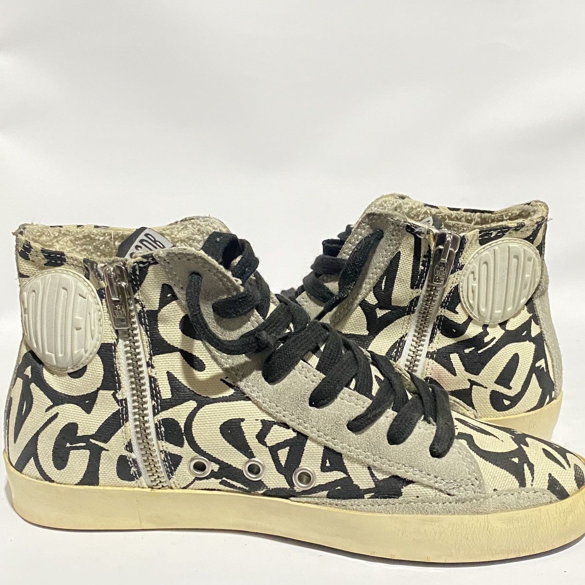 Golden Goose Golden Goose Deluxe Brand Graffiti Francy Size US 6 / IT 36 - 7 Thumbnail