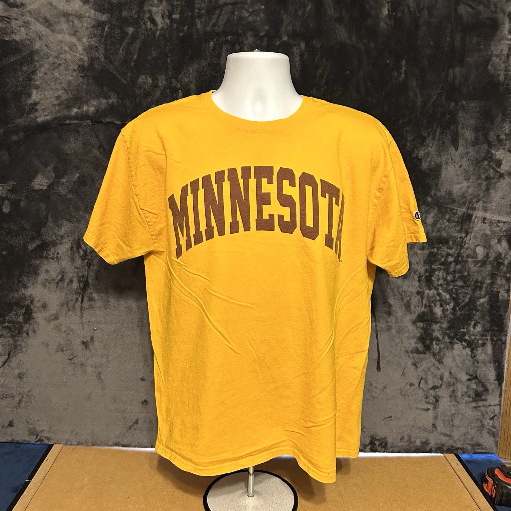 Champion Champion University Of Minnesota Gophers Tee Shirt Men L Yellow Short Sleeve Crew Neck Shirt Size US L / EU 52-54 / 3 - 6 Thumbnail