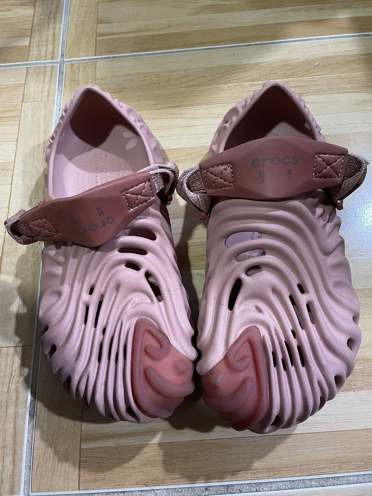 Crocs × Salehe Bembury Crocs Pollex Salehe Bembury Pale Blush Size 9 Preowned VNDS Size US 9 / EU 42 - 6 Thumbnail