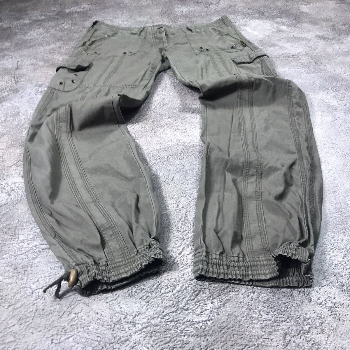 Vintage Vintage 90s Baggy Cargo Pants Distressed Parachute Grunge 29 Size 29" - 1 Thumbnail