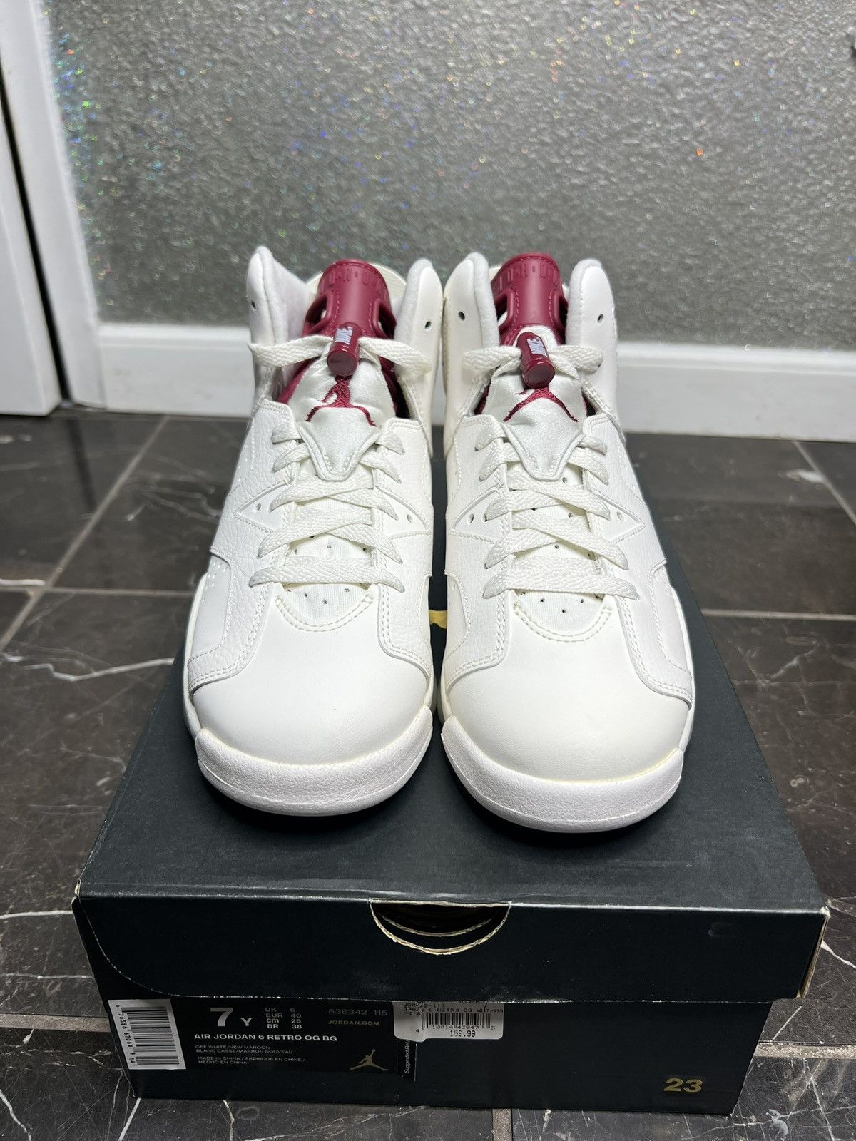 Jordan Brand Jordan Maroon 6s (2015) DS GS 7Y! Size US 7 / EU 40 - 1 Thumbnail