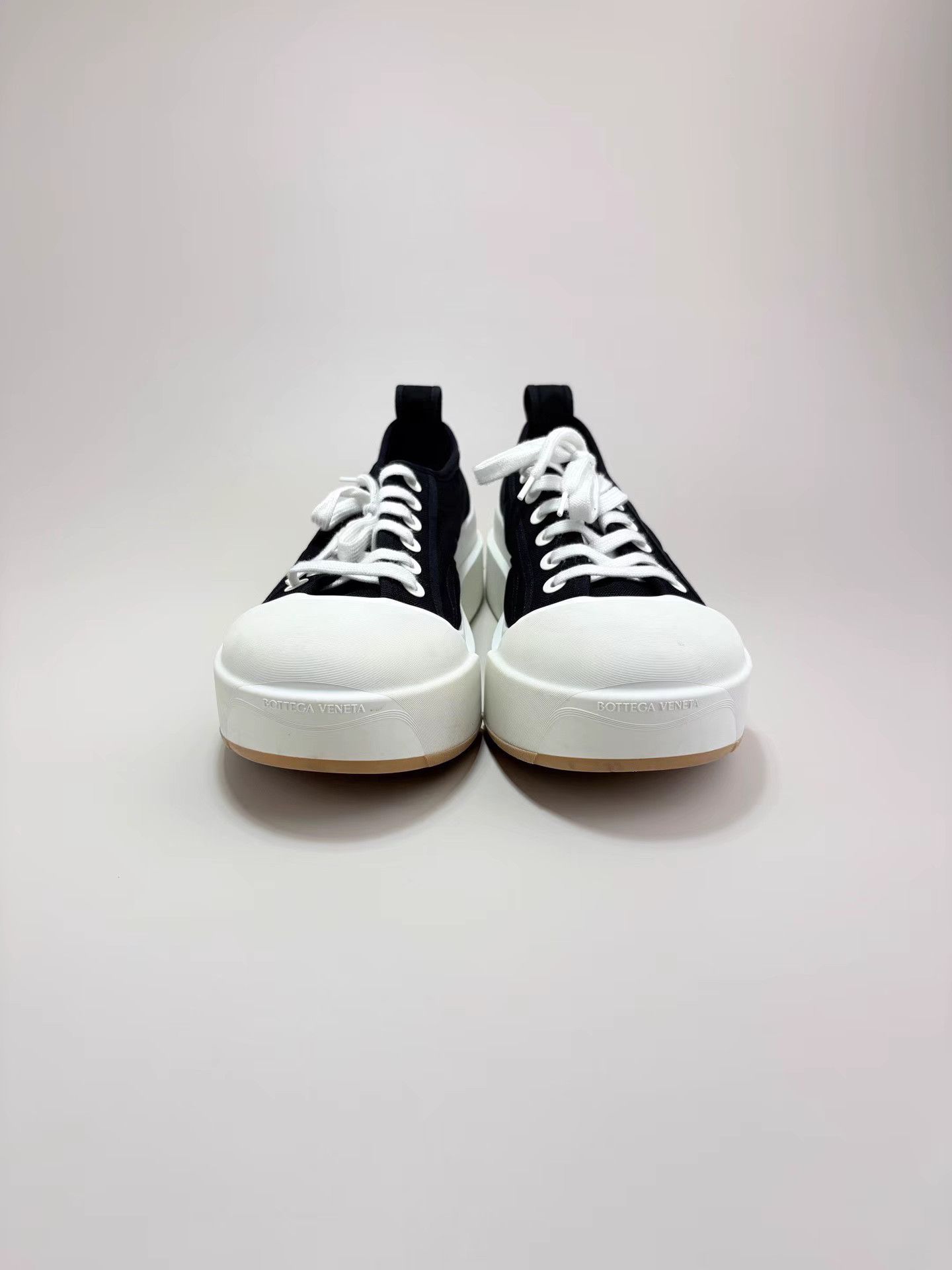 Bottega Veneta Bottega Veneta BV Black & White Platform Sneakers K1 Size US 10 / EU 43 - 2 Thumbnail