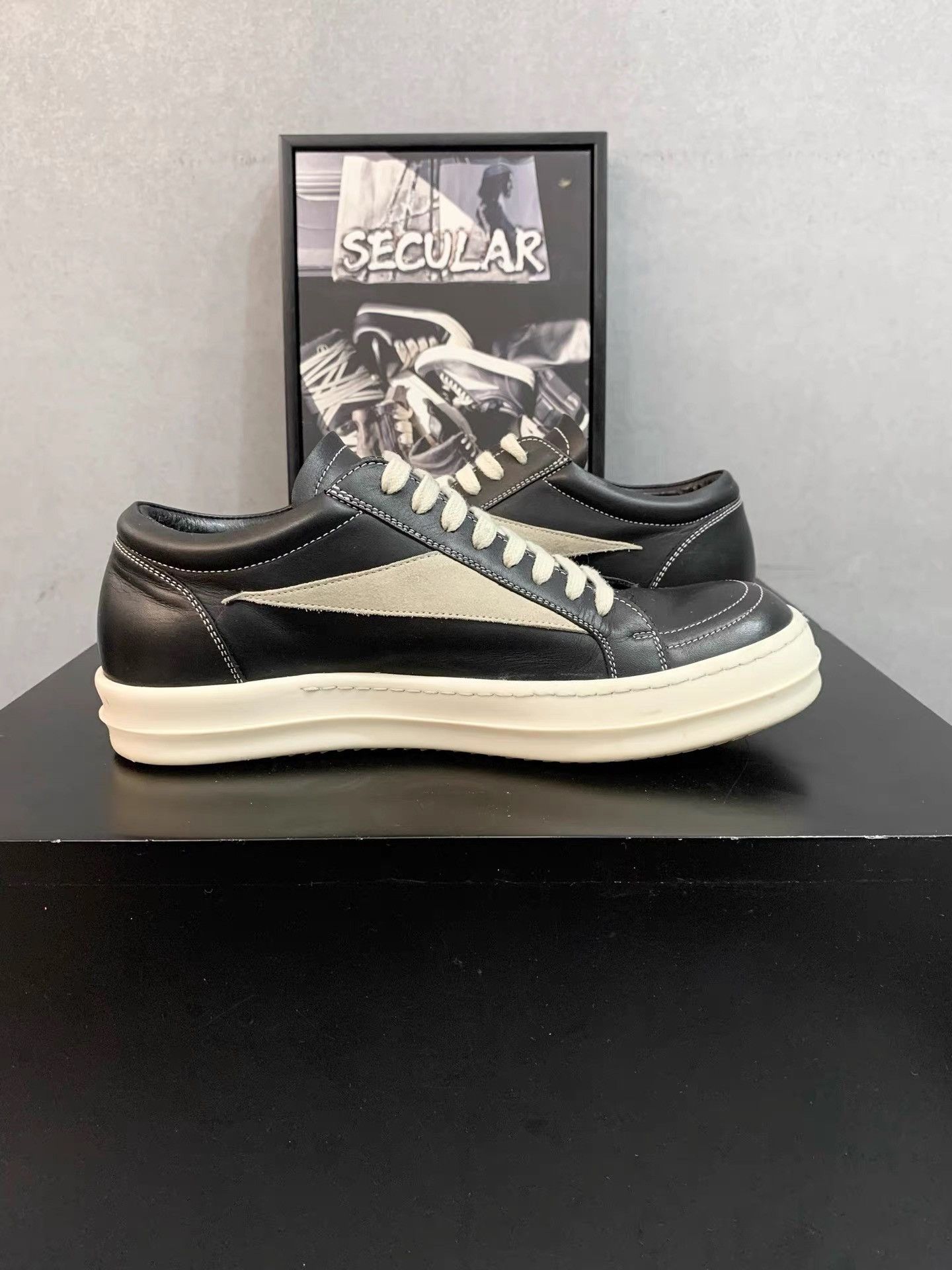 Rick Owens Rick Owens 23FW Black White Glossy Leather Low Top Shoes K34 Size US 7 / EU 40 - 5 Thumbnail