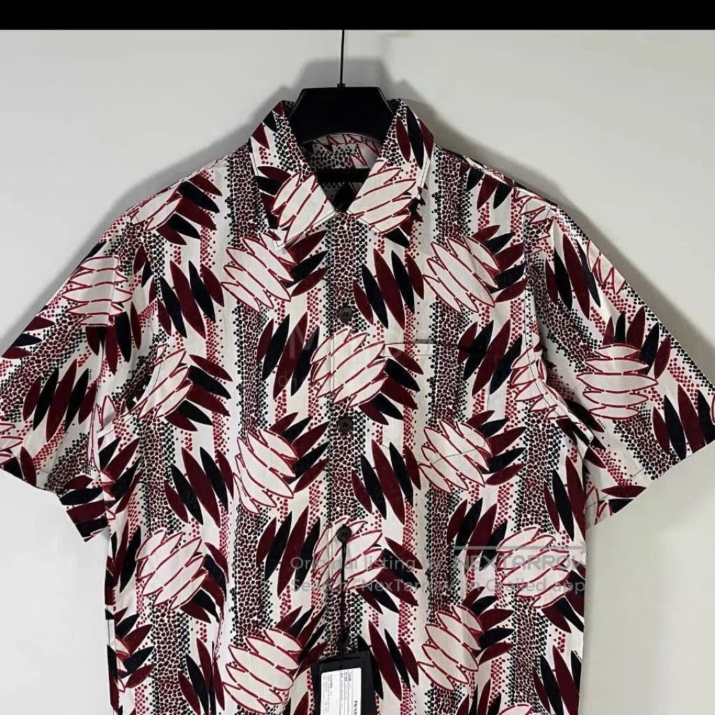 Prada Prada Red Pattern S/S shirt mojos9181053. Size US M / EU 48-50 / 2 - 3 Thumbnail