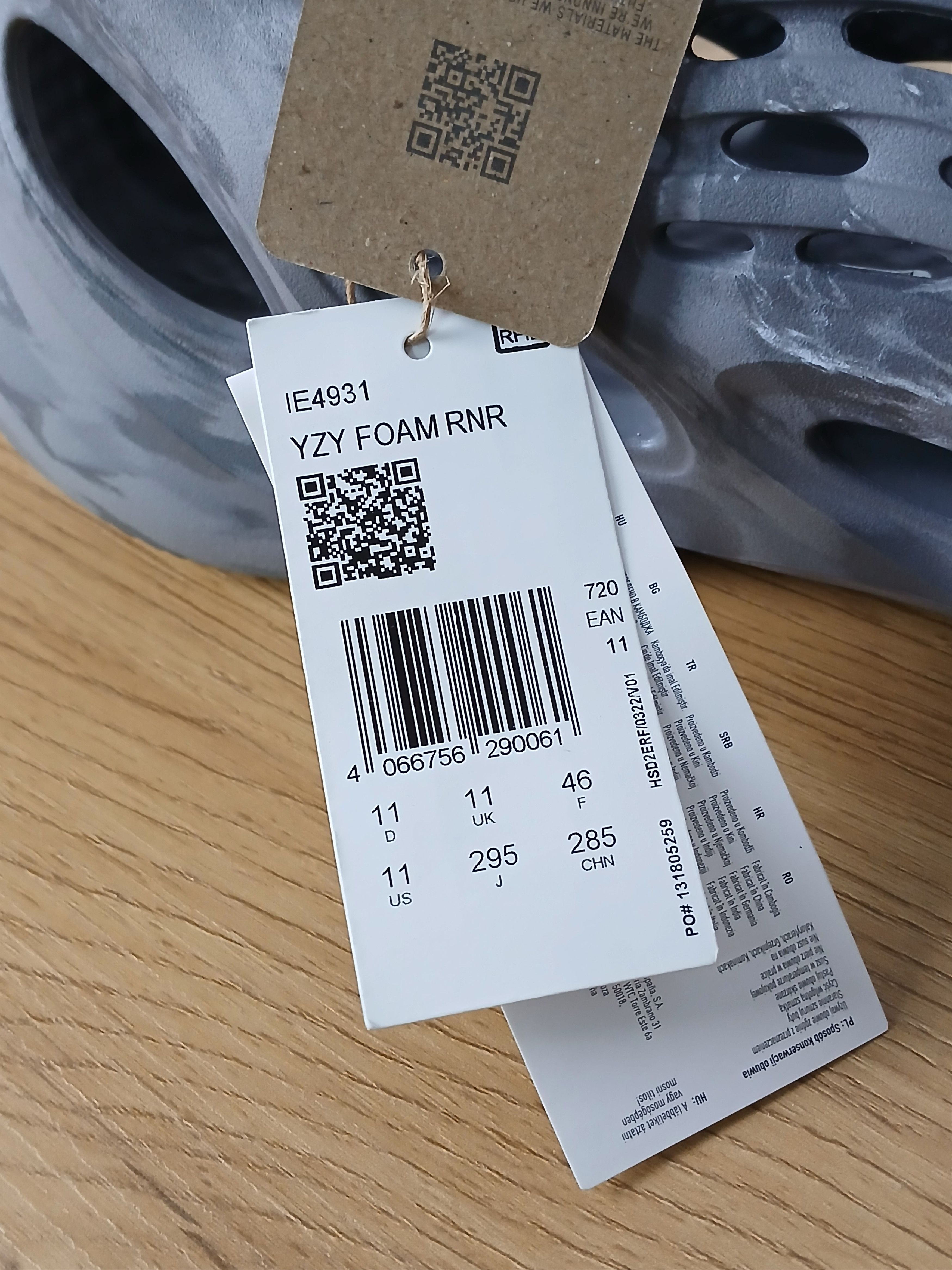 Adidas × Kanye West × Yeezy New Adidas Yeezy Foam Runner Size US 11 / EU 44 - 13 Thumbnail
