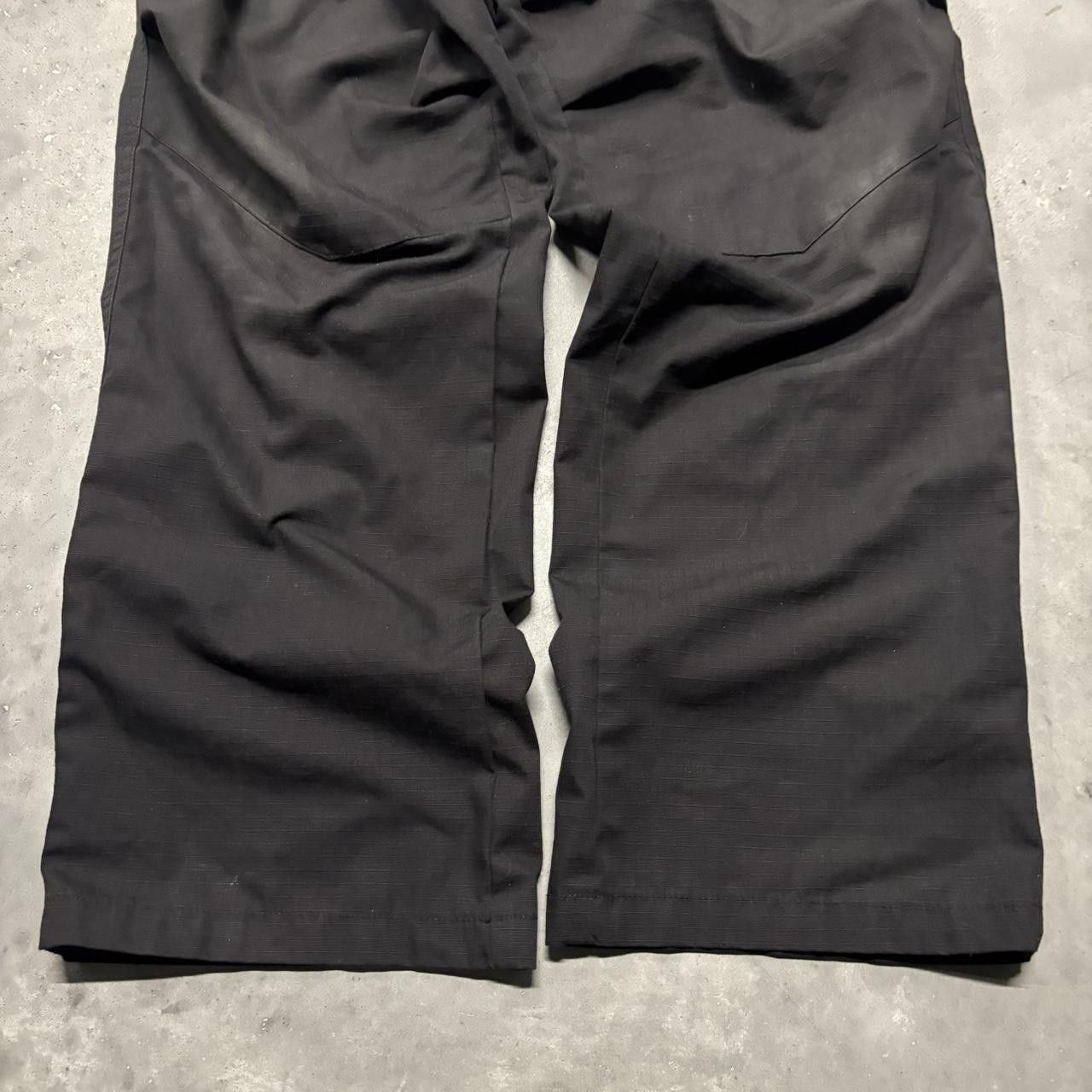 Japanese Brand × Vintage Crazy Vintage Y2K/2000s Black Streetwear Workwear Skater Cargo Pants! Size US 38 / EU 54 - 6 Thumbnail