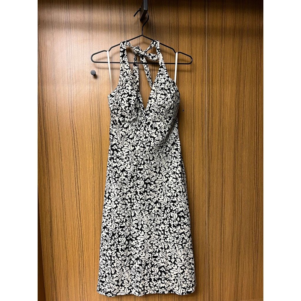 White House Black Market NWT White House Black Market Halter Dress 0 Black & White Size XS / US 0-2 / IT 36-38 - 2 Thumbnail