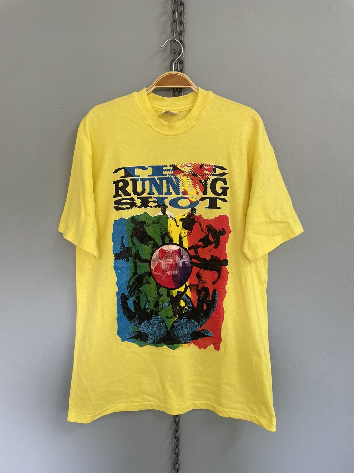 Vintage Vintage 90s The Running Shot football t shirt Size US XL / EU 56 / 4 - 1 Thumbnail