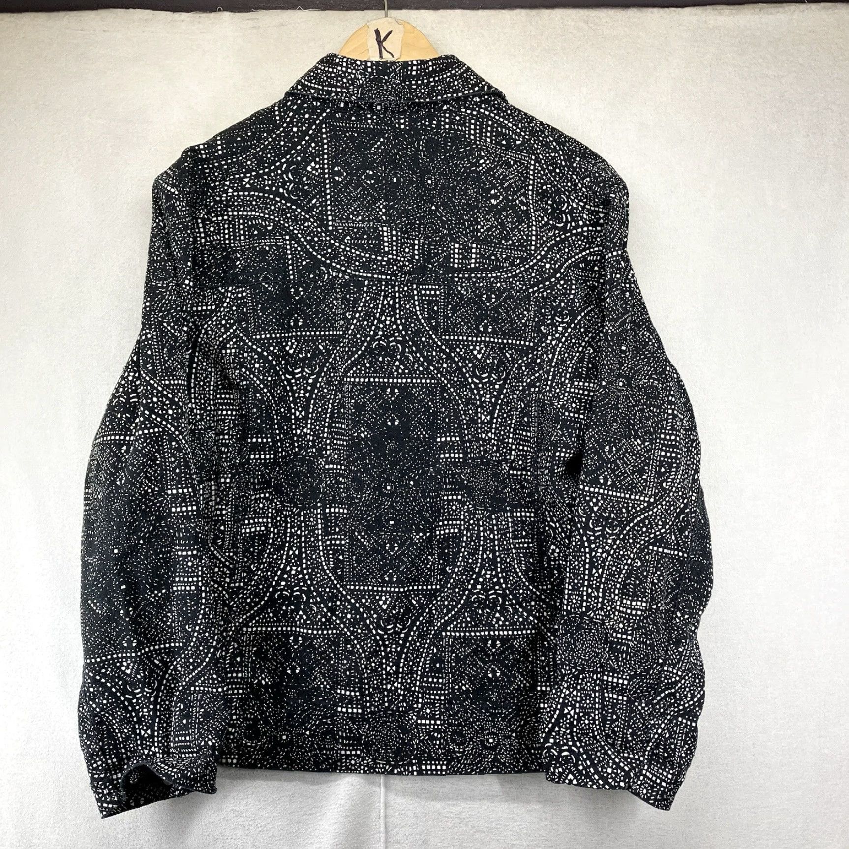 Vintage Chico's Jacket Women L Black Geometric Denim Short Button Military 90s Art Biker Bohemian Retro Rock Womens Size L / US 10 / IT 46 - 2 Thumbnail