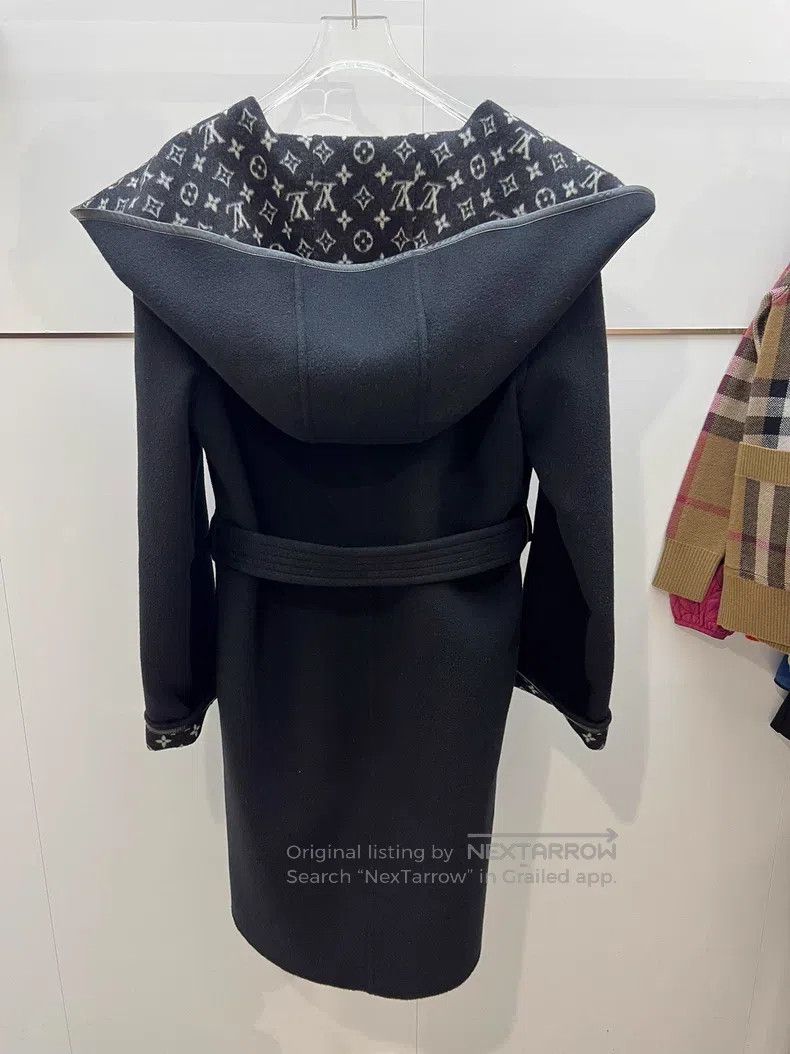 Louis Vuitton Louis Vuitton Logo printed hooded belted waisted woolen co Size XS / US 0-2 / IT 36-38 - 2 Thumbnail