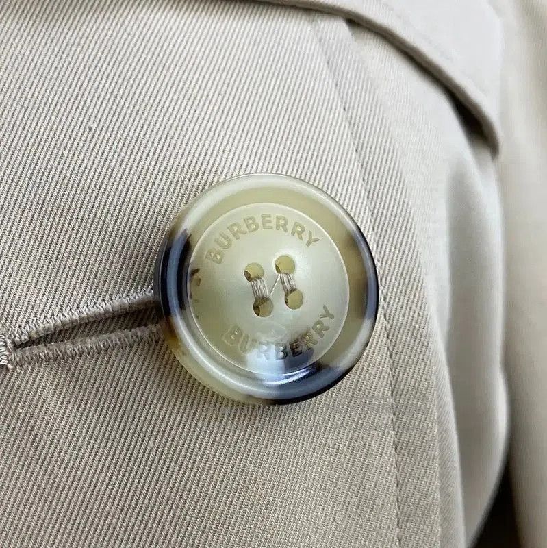 Burberry Burberry Khaki Cotton Women's Trench Coat. Size M / US 6-8 / IT 42-44 - 3 Thumbnail