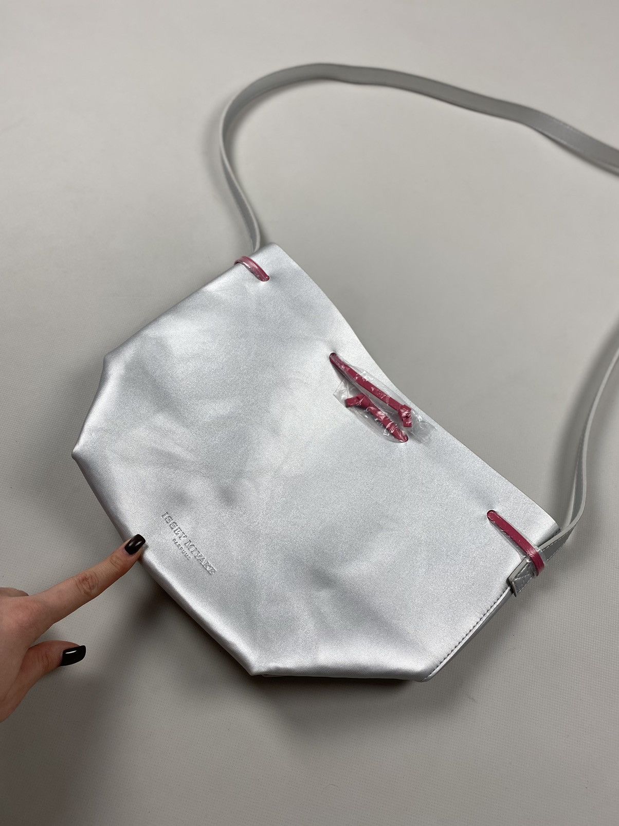 Issey Miyake × Japanese Brand Issey Miyake Parfums Shoulder Bag Size ONE SIZE - 18 Thumbnail