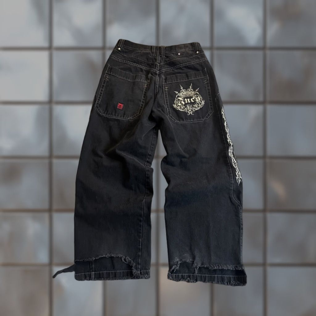JNCO **Vintage 90's JNCO Black Embroidered Denim Jeans Men’s Size 34** User: Vintage 90's JNCO Black Embroidered Denim Jeans Men’s Size 34 Size US 34 / EU 50 - 1 Thumbnail