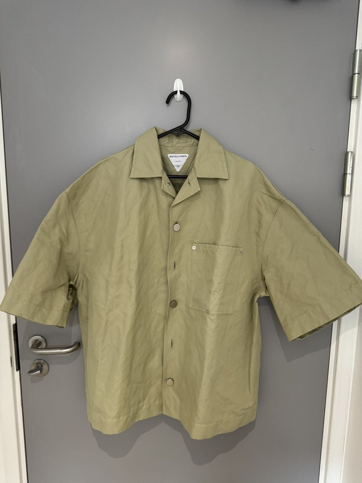 Bottega Veneta Oversized Short Sleeve Wrinkled Shirt Size US M / EU 48-50 / 2 - 1 Thumbnail