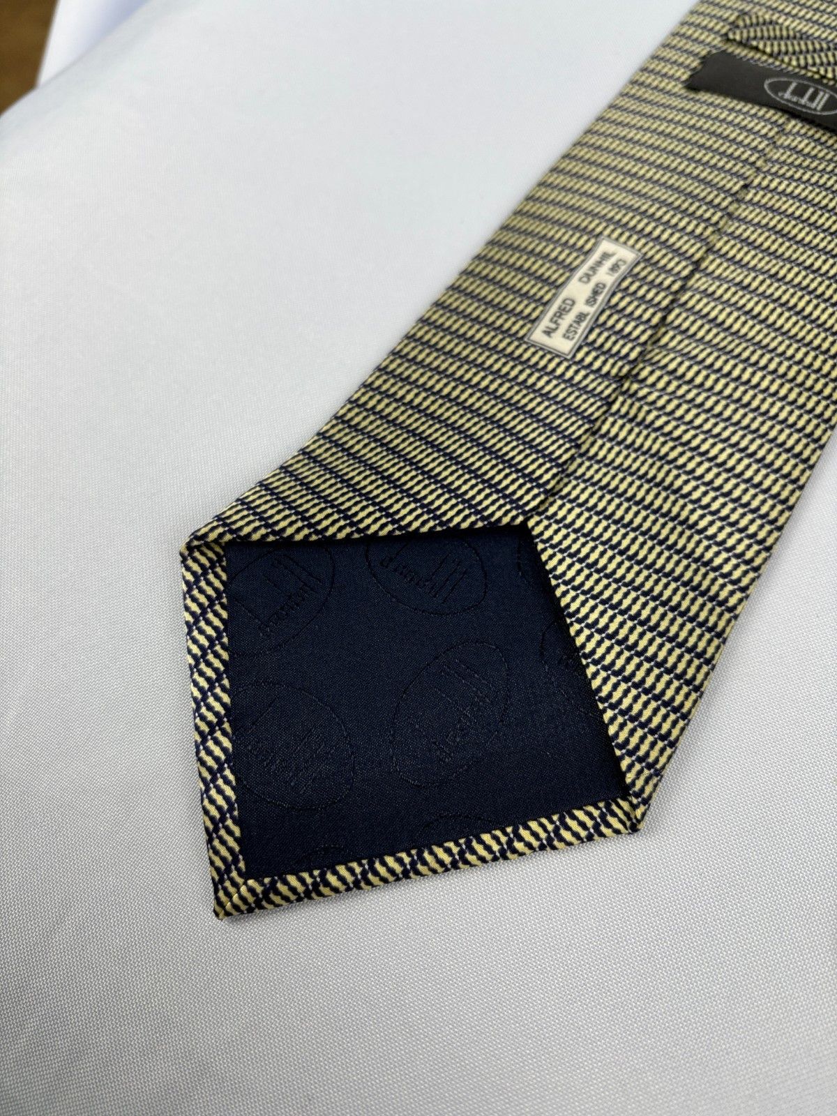 Alfred Dunhill Vintage Alfred Dunhill 100% Silk Tie Hand Made Size ONE SIZE - 7 Thumbnail