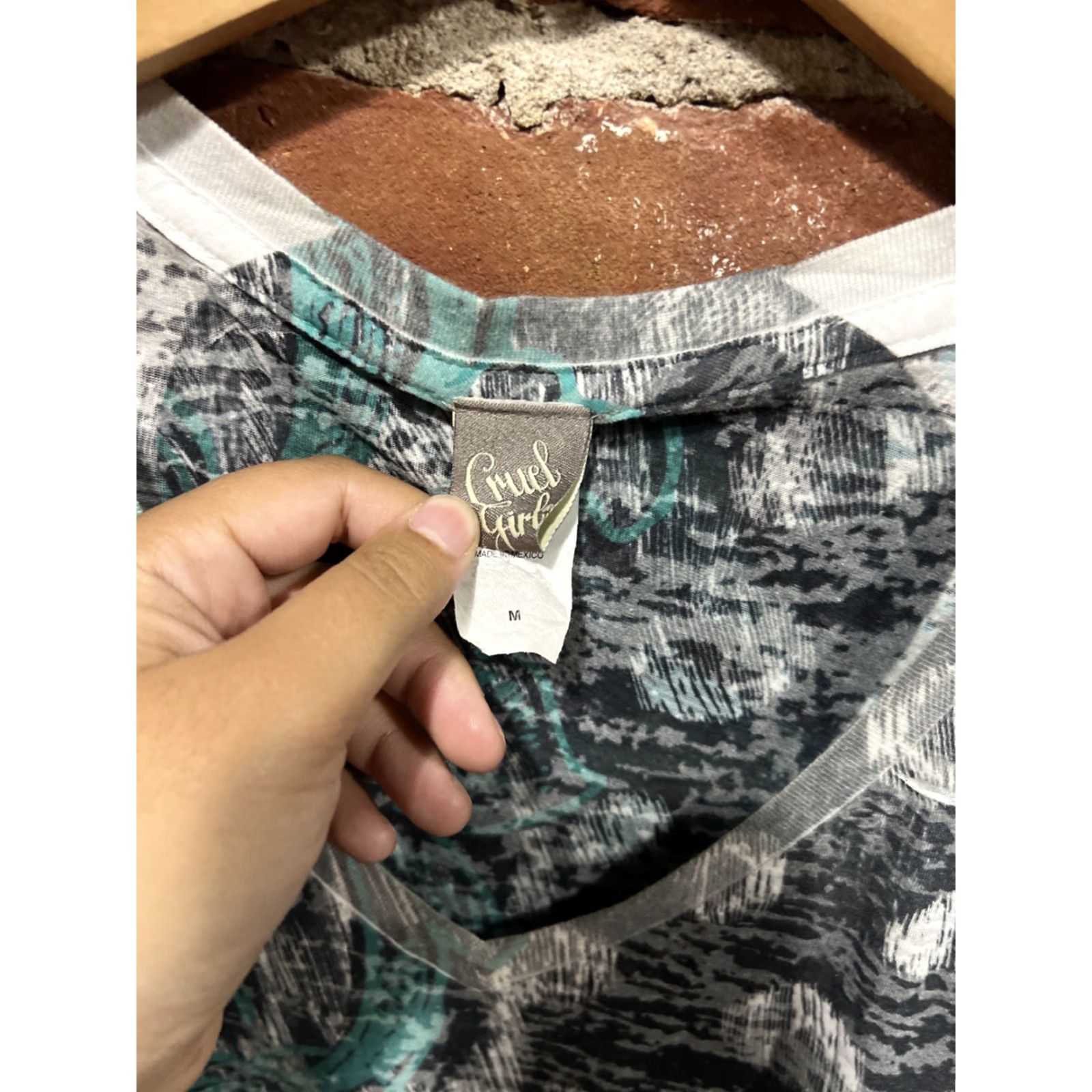 Vintage Cruel Girl V-Neck Graphic Tee Womens M Gray & Teal Abstract Design Y2K Shirt Size M / US 6-8 / IT 42-44 - 2 Thumbnail