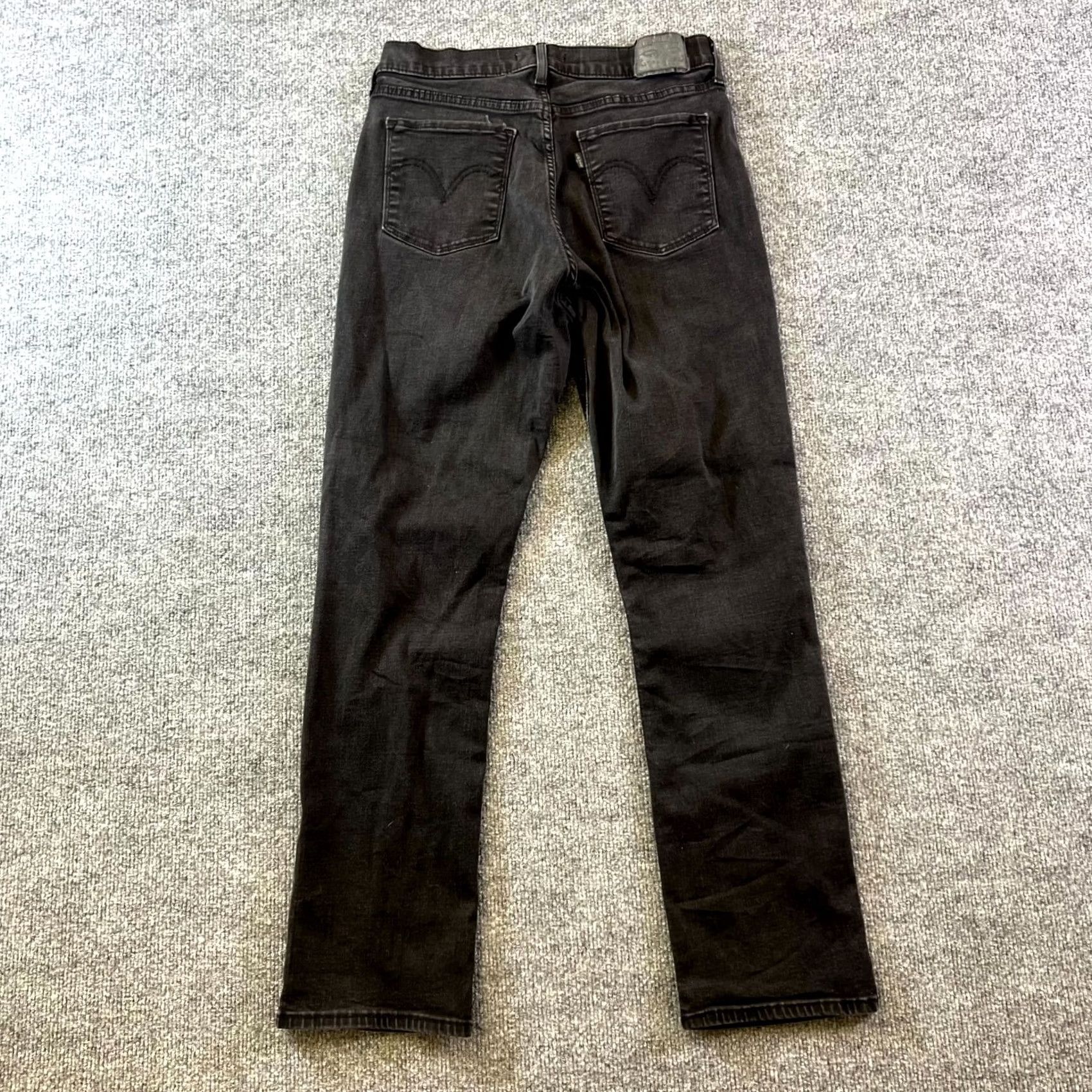 Levi's Levi's Jeans Women 8M Black Denim Stretch Dark Wash Classic Straight Fit Zip Fly Jeans Womens 8M Black Denim Stretch Dark Wash Straight Fit Size 30" / US 8 / IT 44 - 2 Thumbnail