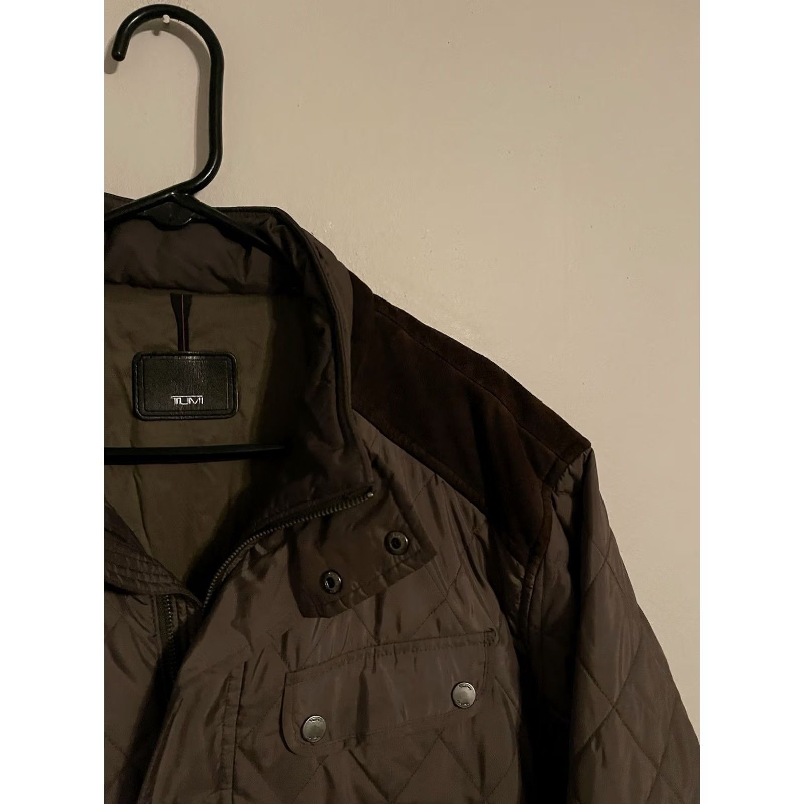 Tumi Tumi Quilted Thermore Olive Green Leather Trim Jacket Coat - Men's XLarge Jacket Mens XLarge Green Quilted Thermore Leather Trim Coat Size US XL / EU 56 / 4 - 2 Thumbnail
