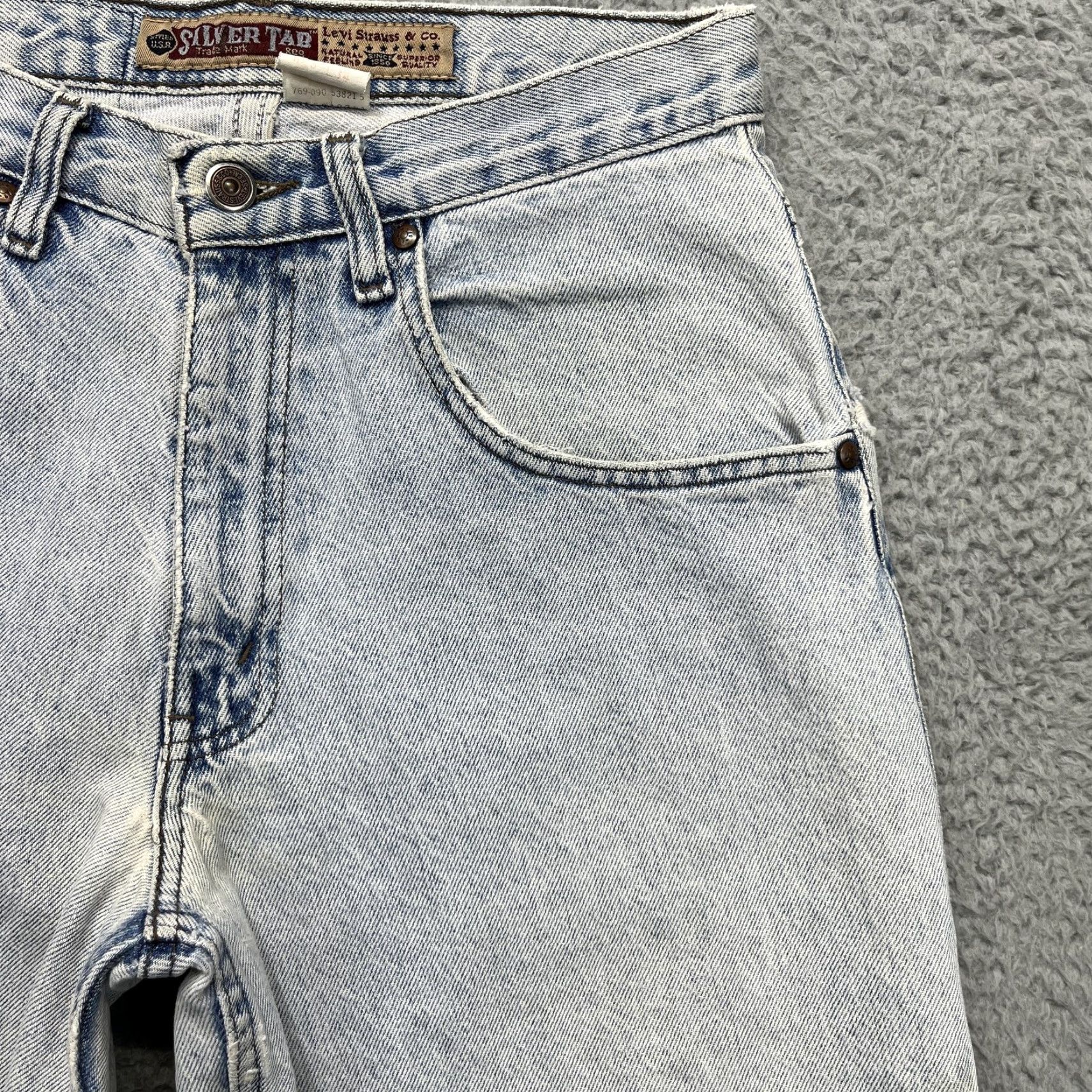 Levi's VINTAGE Levi's Silvertab 560 Jeans Mens 29x34 Grunge Wash Relaxed Tapered 90s Size US 29 - 6 Thumbnail
