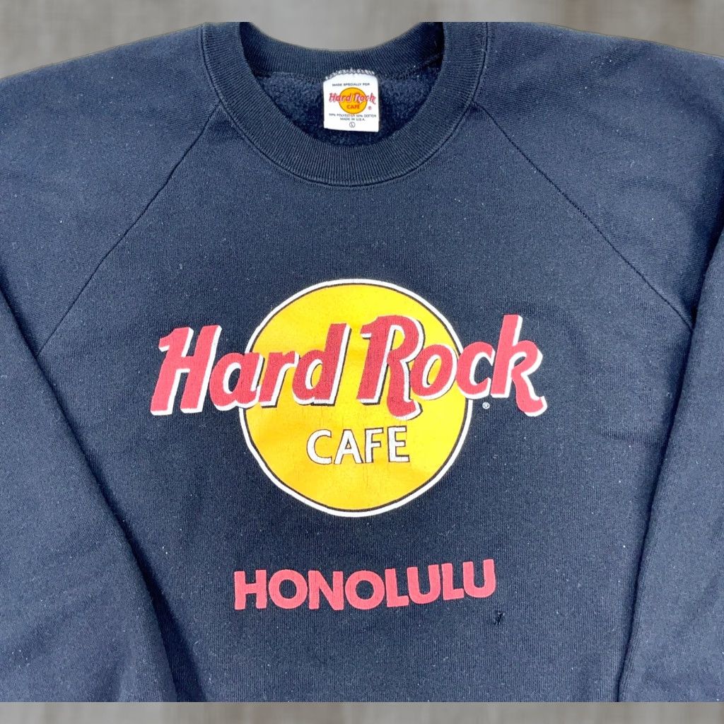 Hard Rock Cafe VINTAGE Hard Rock Cafe Sweatshirt Men L Black Crew Neck 90s Honolulu Hawaii Graphic Print Embroidered Logo Size US L / EU 52-54 / 3 - 1 Thumbnail