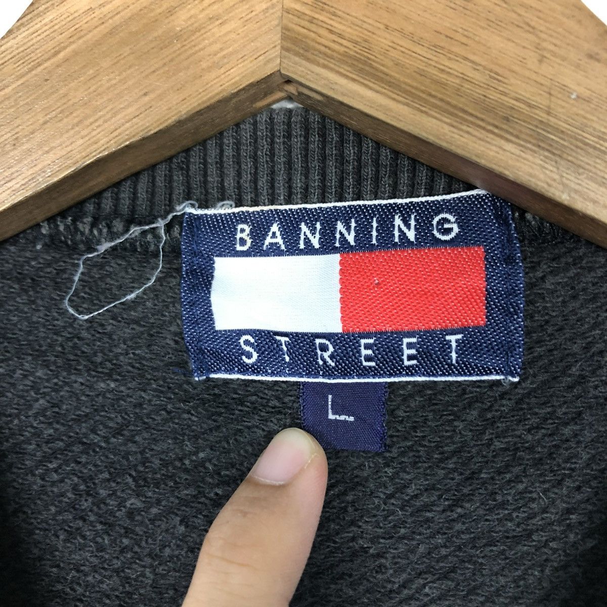 Japanese Brand 🔥VINTAGE SWEATSHIRT HYPER STREET MILITARY BIG LOGO Size US L / EU 52-54 / 3 - 14 Thumbnail