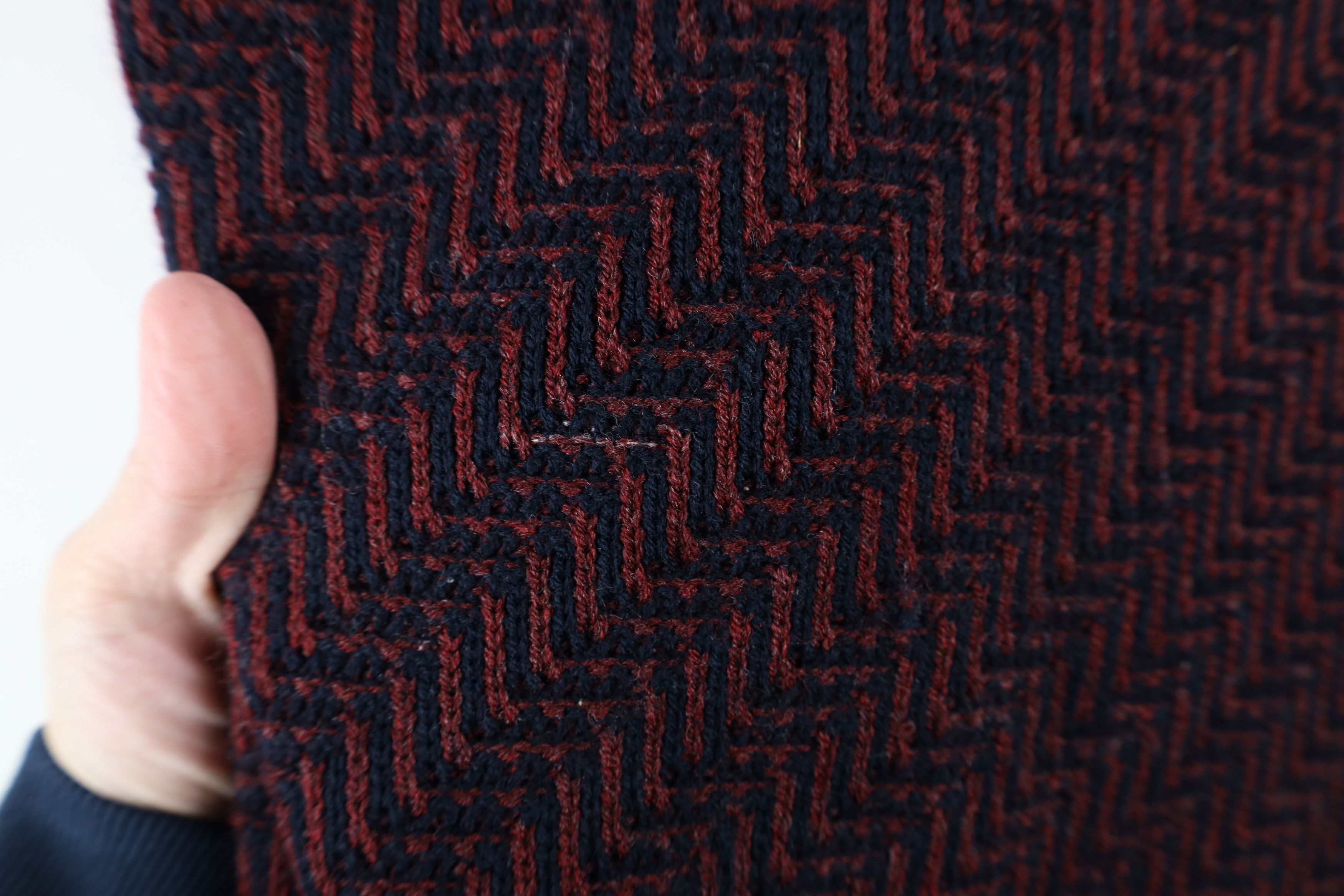Vintage Vintage 90s Streetwear Herringbone Zig Zag Knit Sweater Vest Size US XL / EU 56 / 4 - 4 Thumbnail