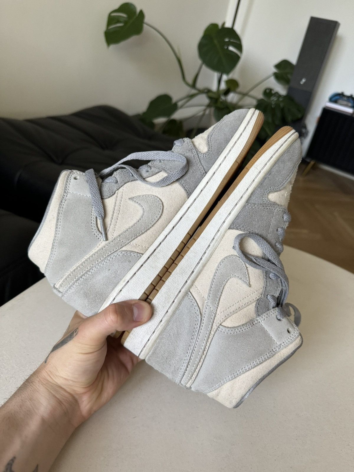Jordan Brand Nike Air Jordan 1 Mid Coconut Milk Particle Grey Streetwear Size US 7.5 / IT 37.5 - 4 Thumbnail