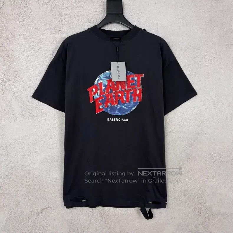 Balenciaga Balenciaga Black earth print hole short-sleeved Size US M / EU 48-50 / 2 - 1 Thumbnail