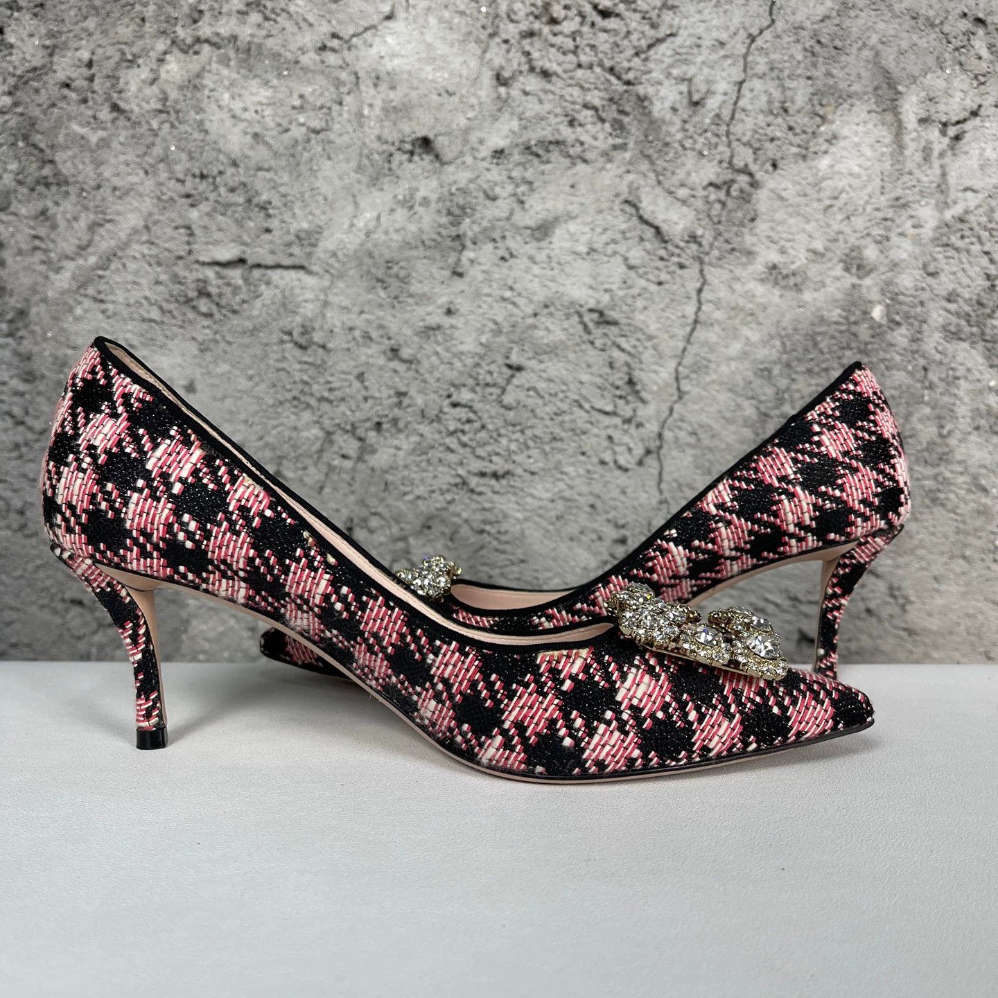 Roger Vivier Roger Vivier RV Crystal Buckle Heels Women's 36.5 Size US 5.5 / IT 35.5 - 5 Thumbnail