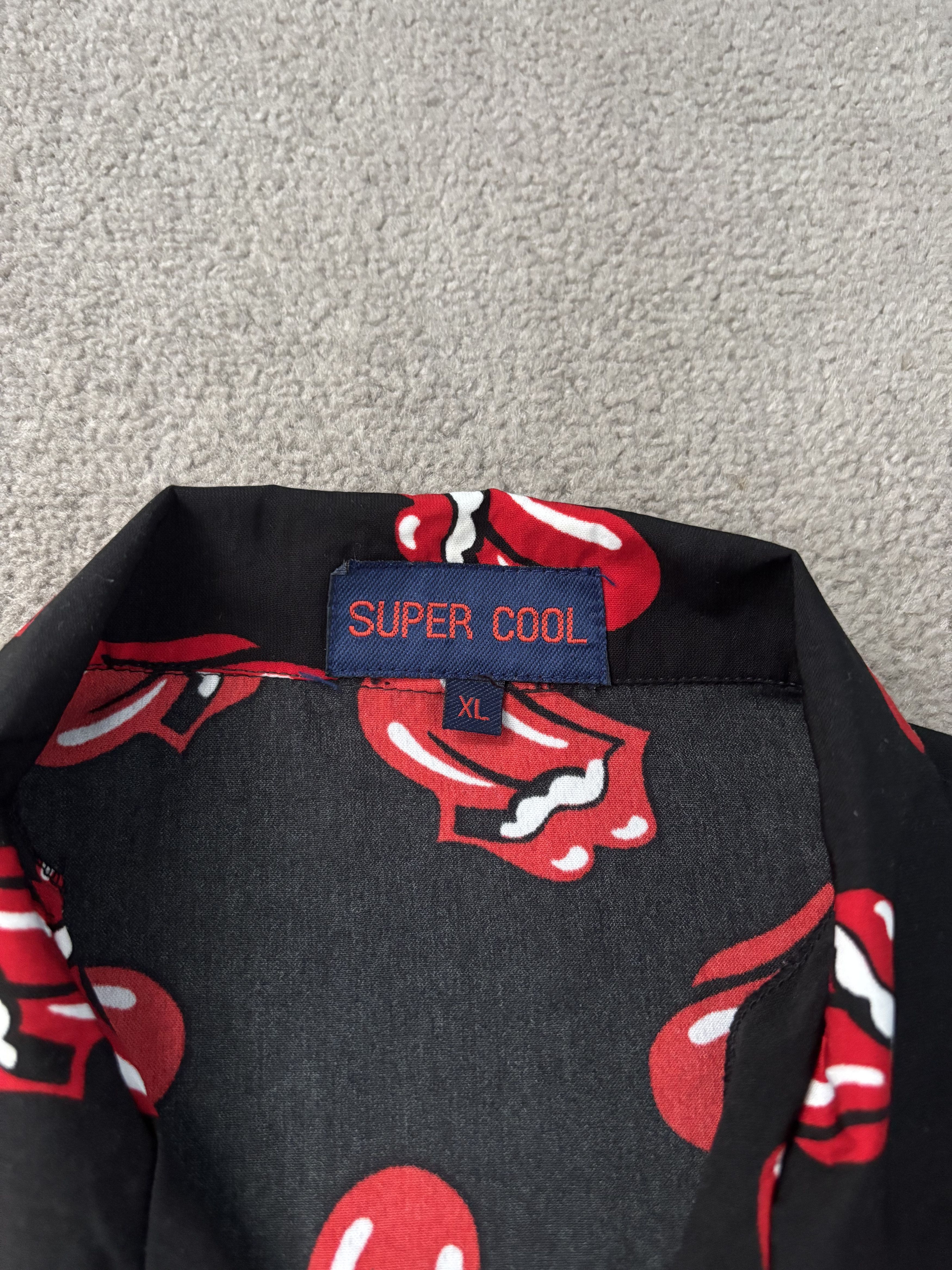 Swagger Super Cool XL Black Shirt with Unique Lip Print Size US XL / EU 56 / 4 - 2 Thumbnail
