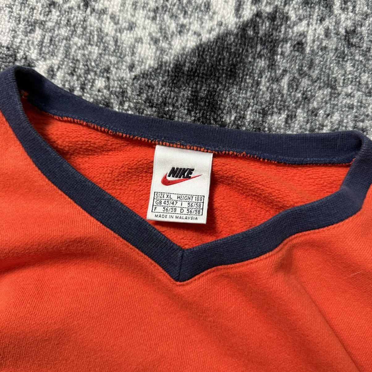 Nike Vintage Nike Sweatshirt Big Logo Swoosh Embroidered Y2K 90s Size US XL / EU 56 / 4 - 5 Thumbnail