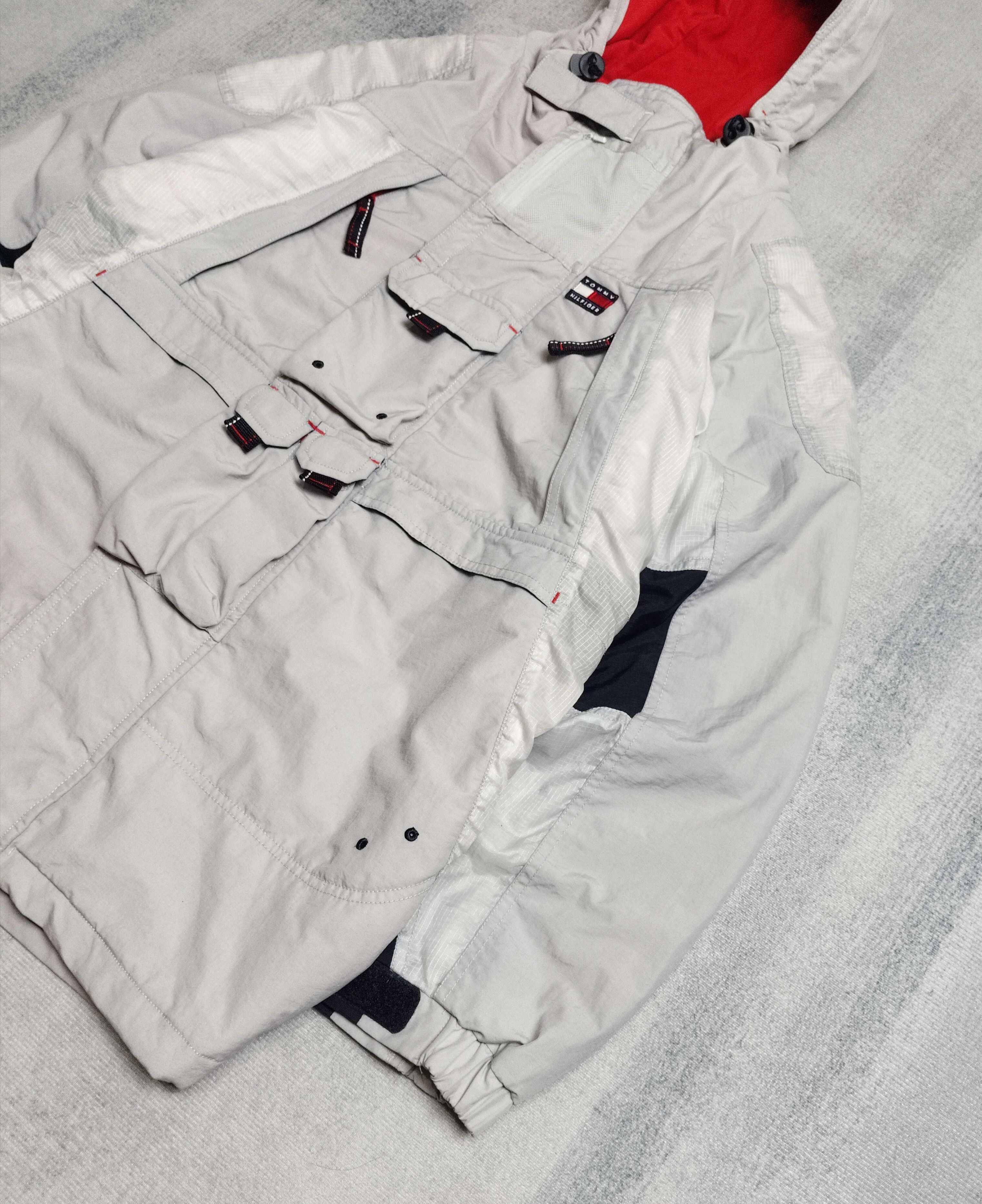 Tommy Hilfiger Vintage Tommy Hilfiger Multi pocket Jacket Size US XL / EU 56 / 4 - 13 Thumbnail
