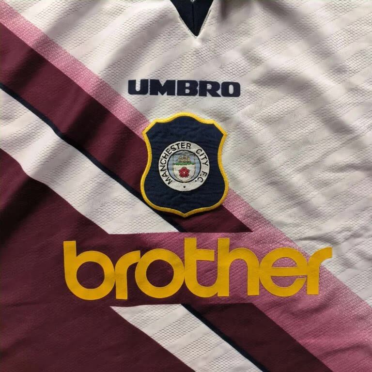 Umbro Manchester City 1996-97 Umbro away football jersey size L Size US L / EU 52-54 / 3 - 3 Thumbnail