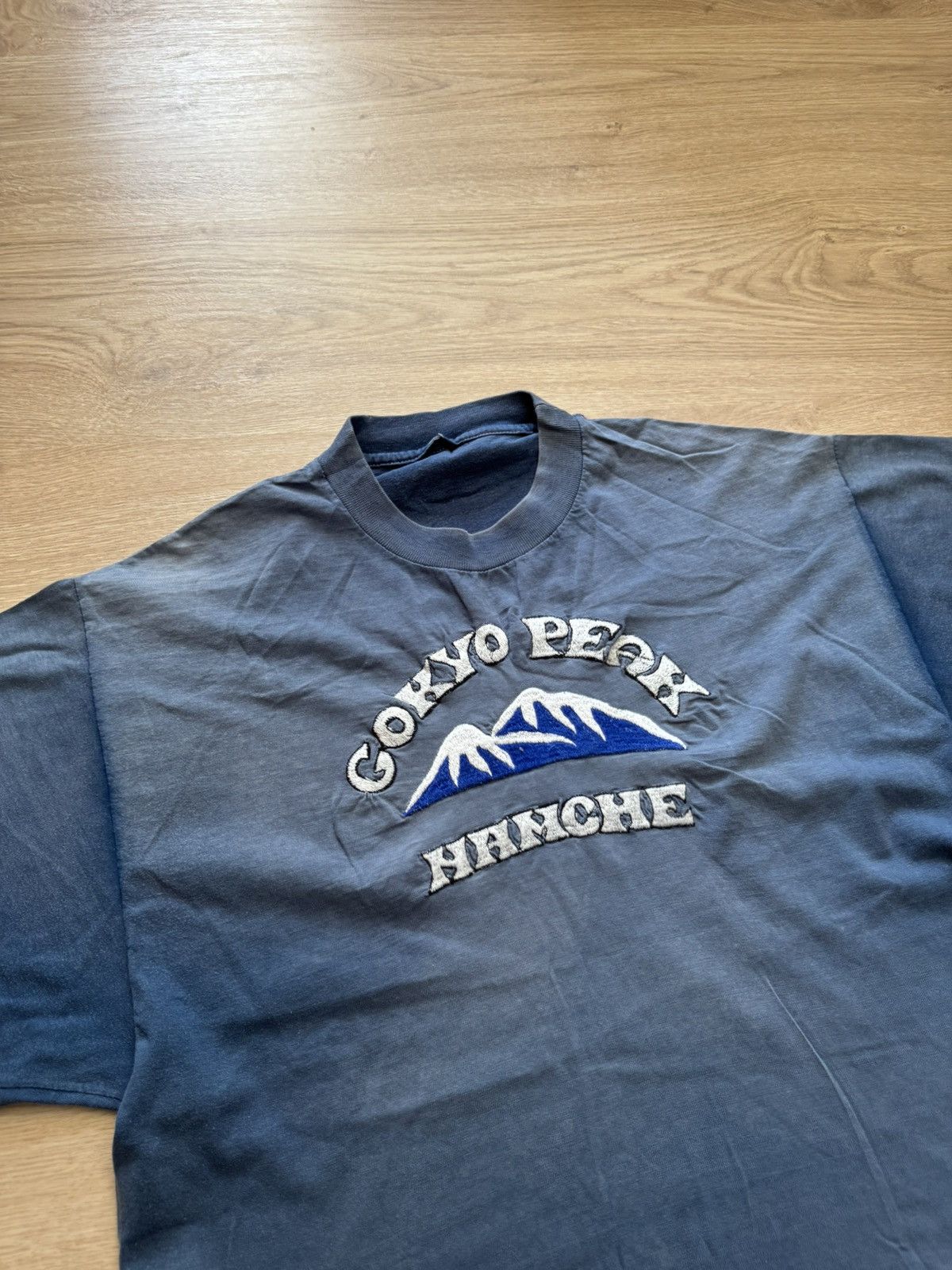 Vintage Vintage Gokyo Peak Hamche Sunfaded Sherpa Distressed TShirt Size US M / EU 48-50 / 2 - 2 Thumbnail