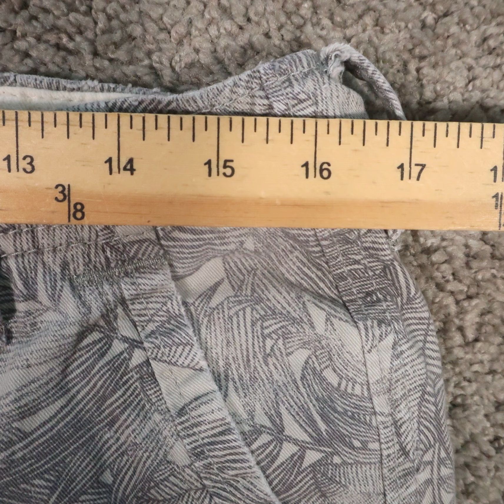 Abercrombie & Fitch VINTAGE Abercrombie & Fitch Chino Shorts Men 32 Gray Floral Button Fly Classic Cargo Pocket Belt Loops 10 in Inseam Size US 32 / EU 48 - 6 Thumbnail