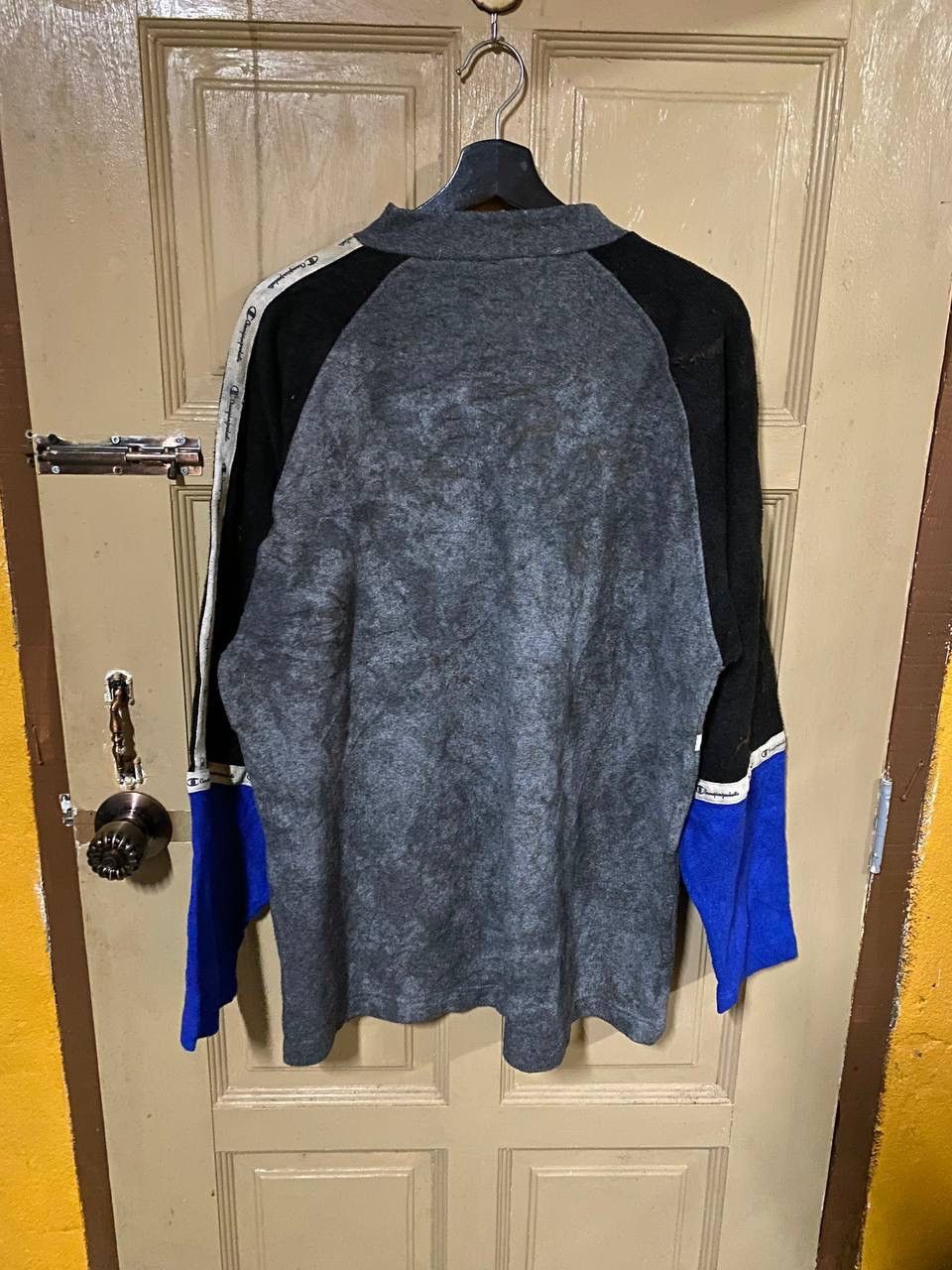 Champion Flash Sale Vintage 90s Champion Two Tone Fleece Size US M / EU 48-50 / 2 - 7 Thumbnail