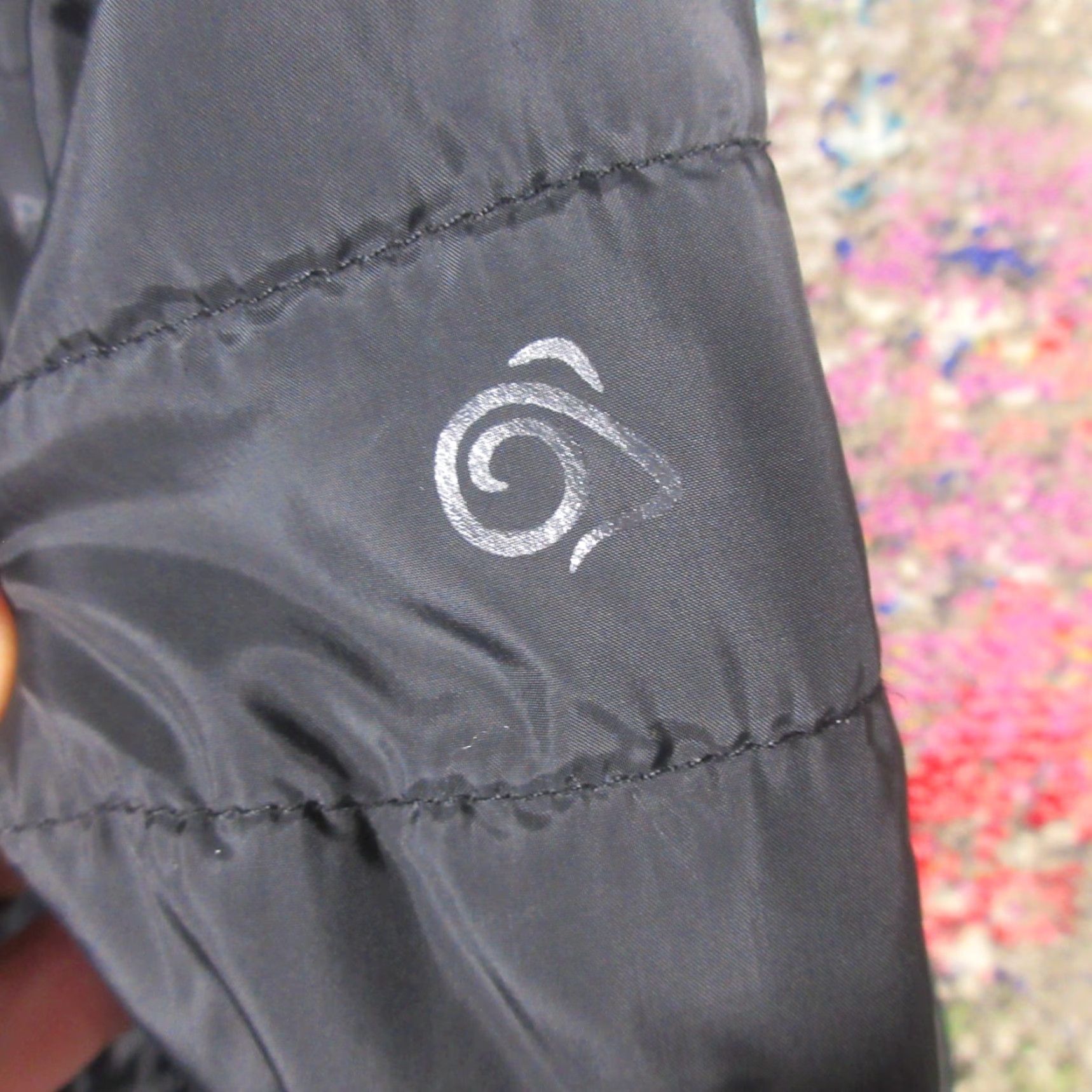 Vintage Craghoppers Compresslite Puffer Jacket Womens Large Black Hooded Packable Mid-Length Zip Full Zip Casual Travel Size L / US 10 / IT 46 - 6 Thumbnail