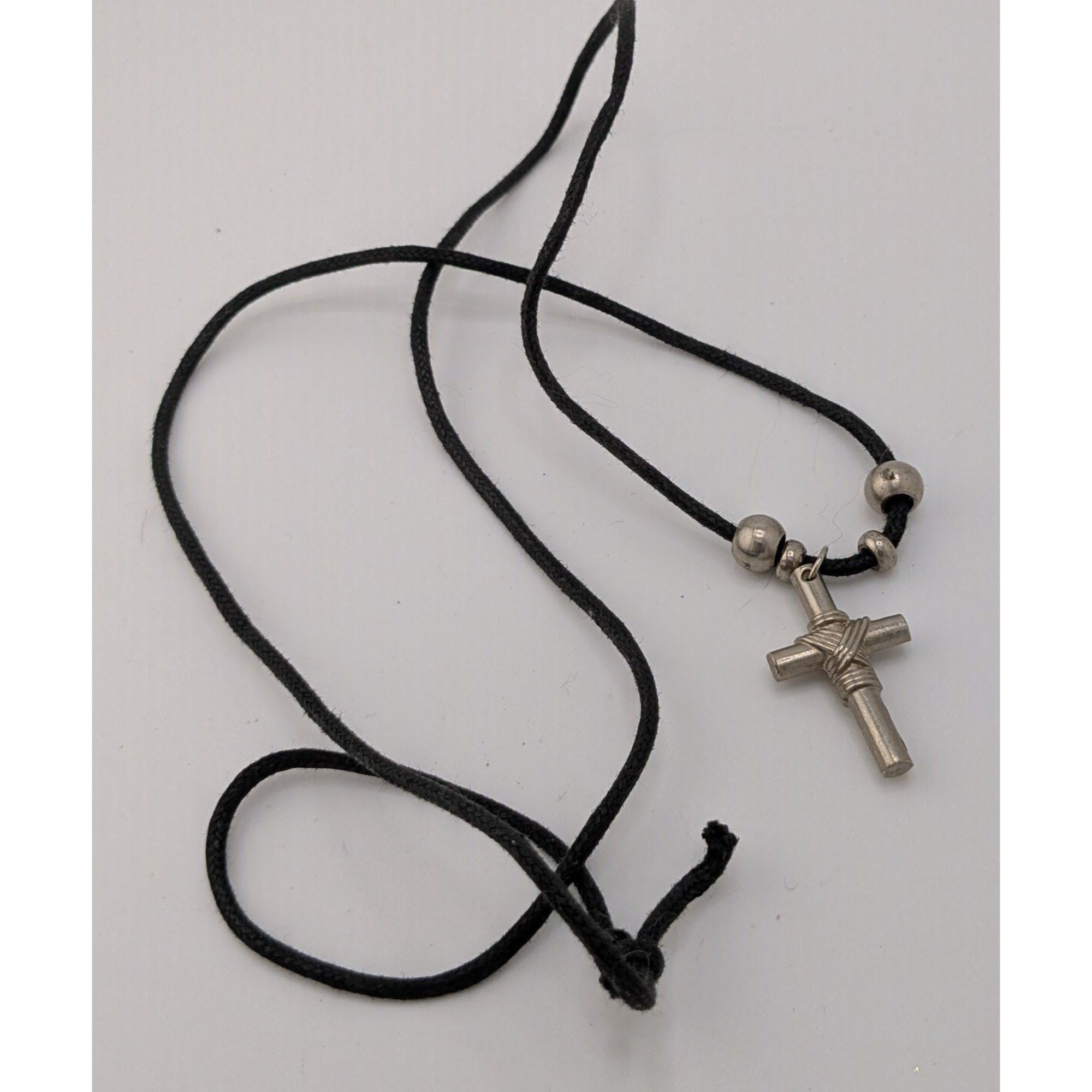 Other Casual Religious Silver Tone Cross Necklace Size ONE SIZE - 3 Thumbnail
