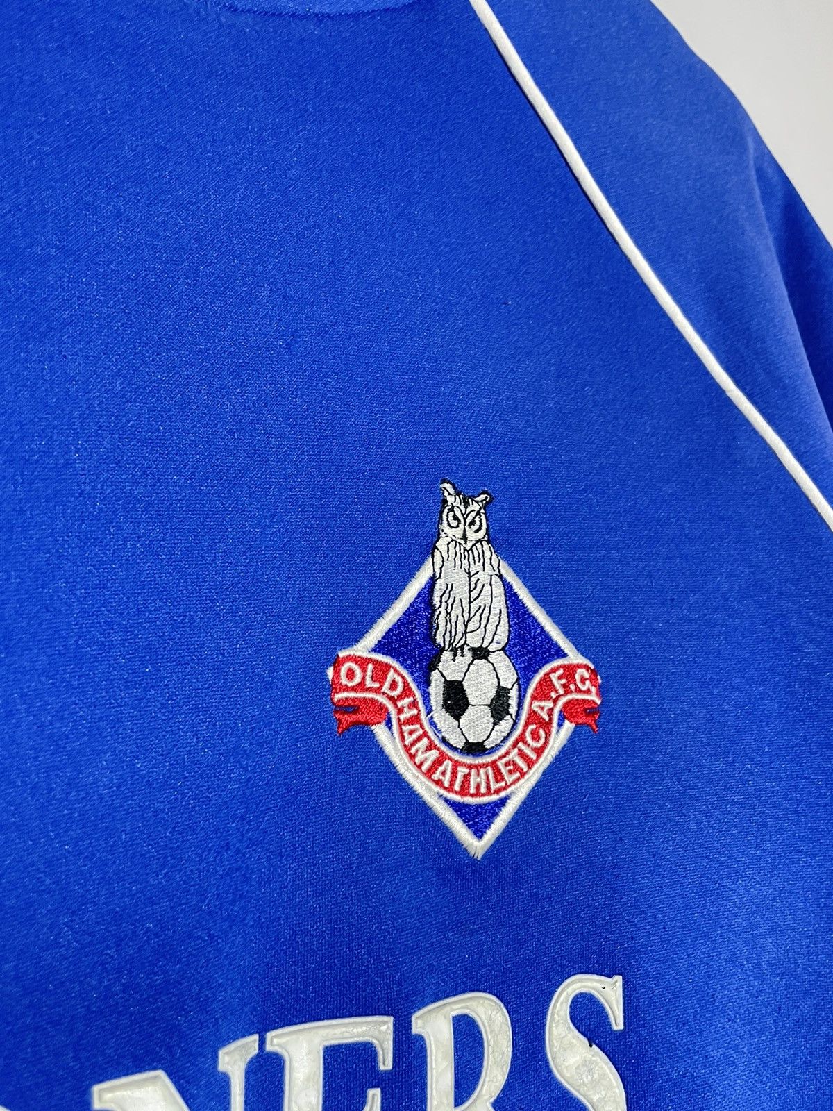 Vintage Oldham Athletic Carlotti 2004/05 Home Vintage Football Shirt Size US L / EU 52-54 / 3 - 4 Thumbnail