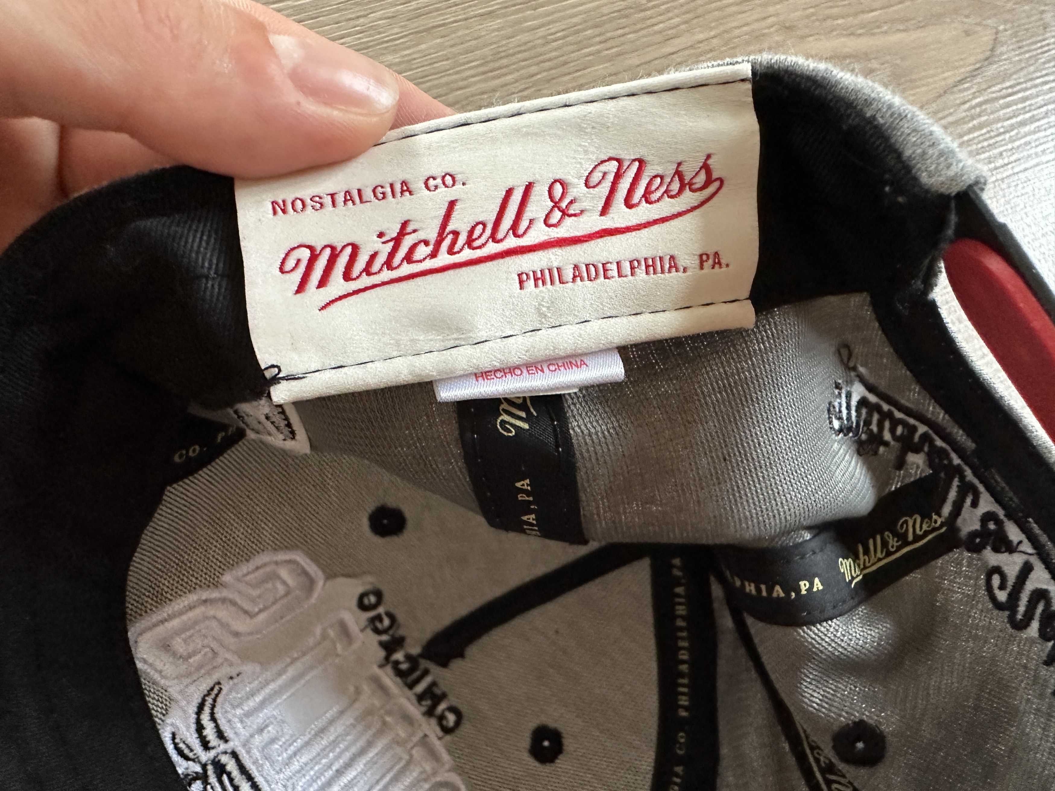 Mitchell & Ness × NBA Vintage Chicago Bulls Mitchell & Ness Grey Snapback 2013 Size ONE SIZE - 7 Thumbnail