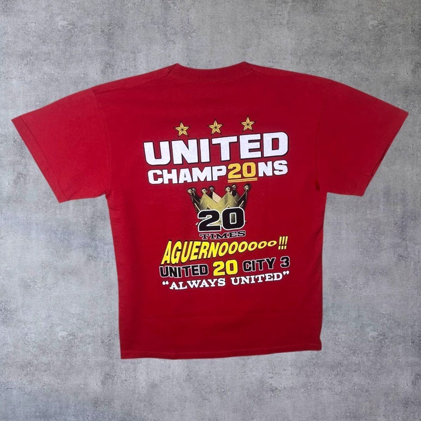 Fruit Of The Loom Manchester United FC (2013) MUFC “Champions” Football Souvenir T-Shirt Red Small Mens XS? Size US S / EU 44-46 / 1 - 2 Thumbnail