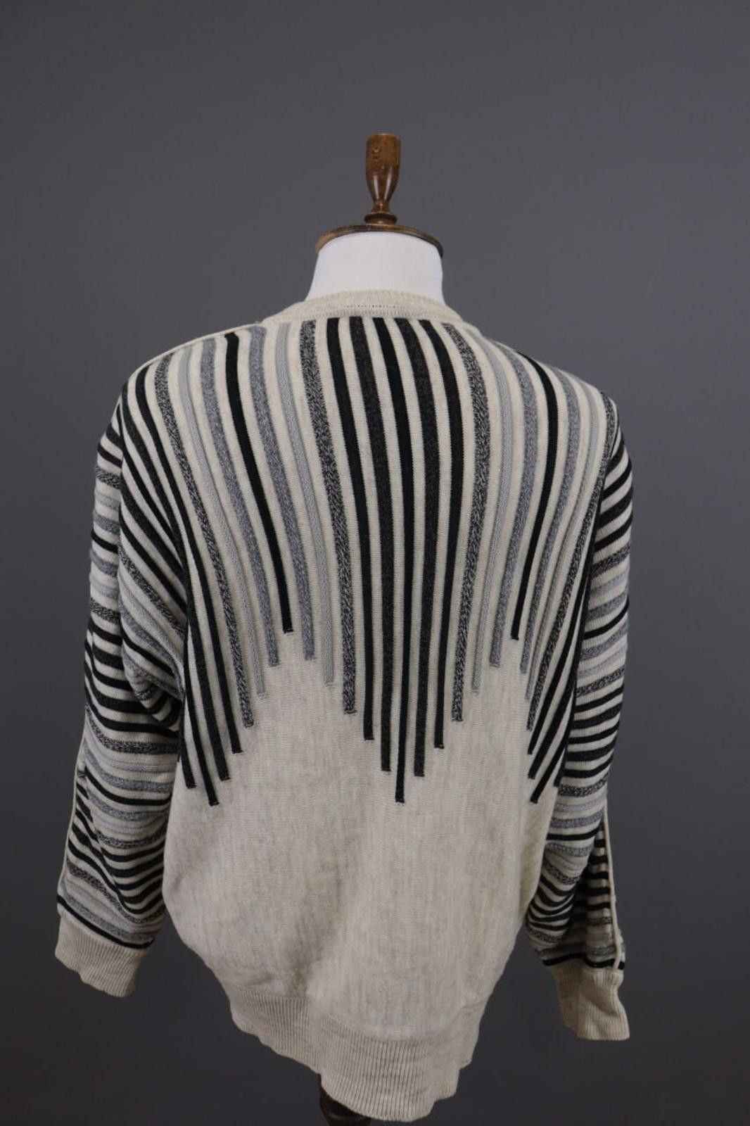 Carlo Colucci Carlo Colucci Personality Beige Sweatshirt Sweater Size 54 Size US M / EU 48-50 / 2 - 7 Thumbnail