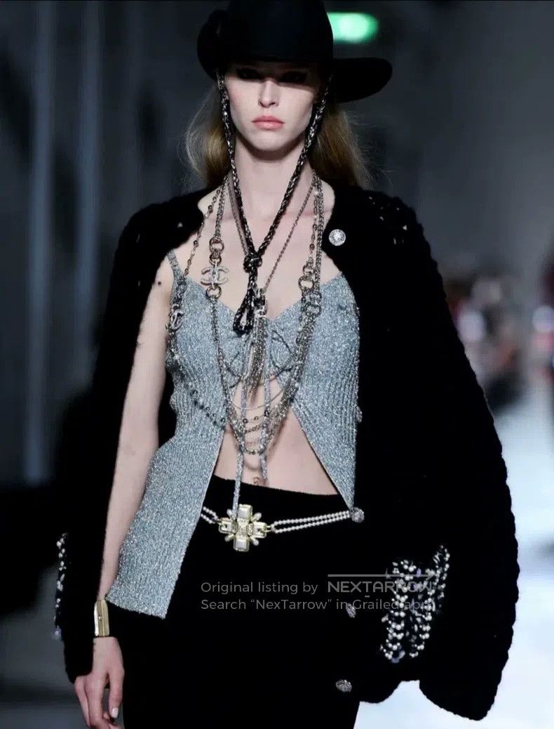 Chanel Chanel 22A high-end handicraft workshop silver cardigan si Size XS / US 0-2 / IT 36-38 - 2 Thumbnail