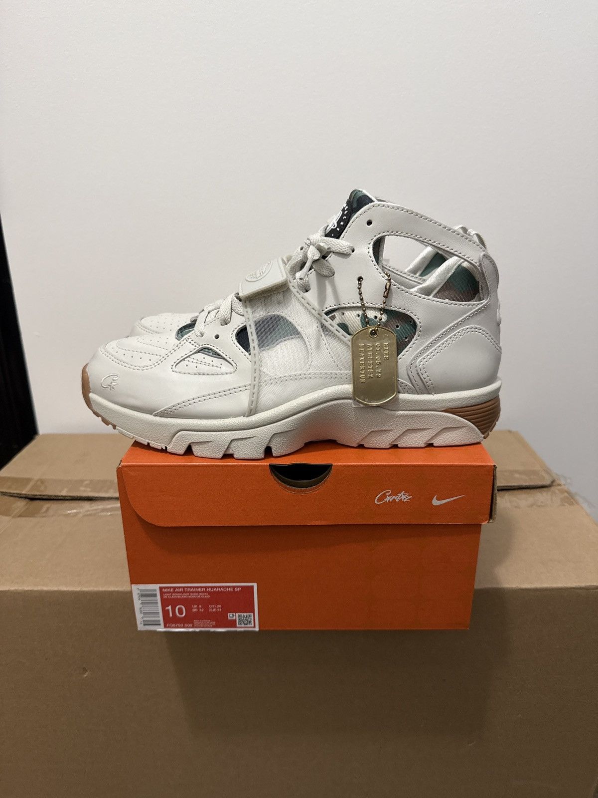 Nike Nike x Corteiz Air Trainer Huarache SP Light Bone Size US 10 / EU 43 - 6 Thumbnail